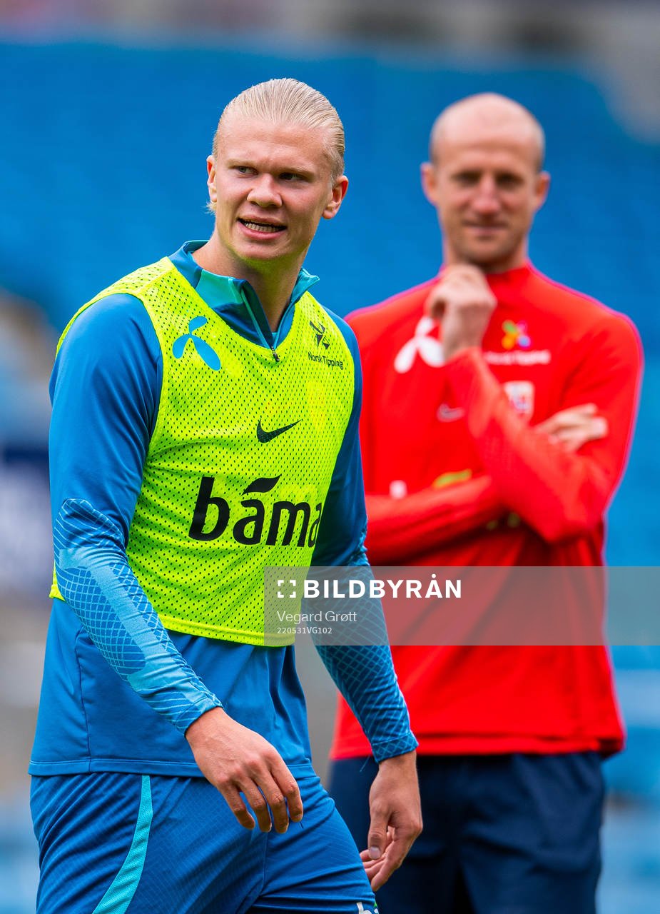 Erling Braut Haaland and Brede Hangeland, player manager of