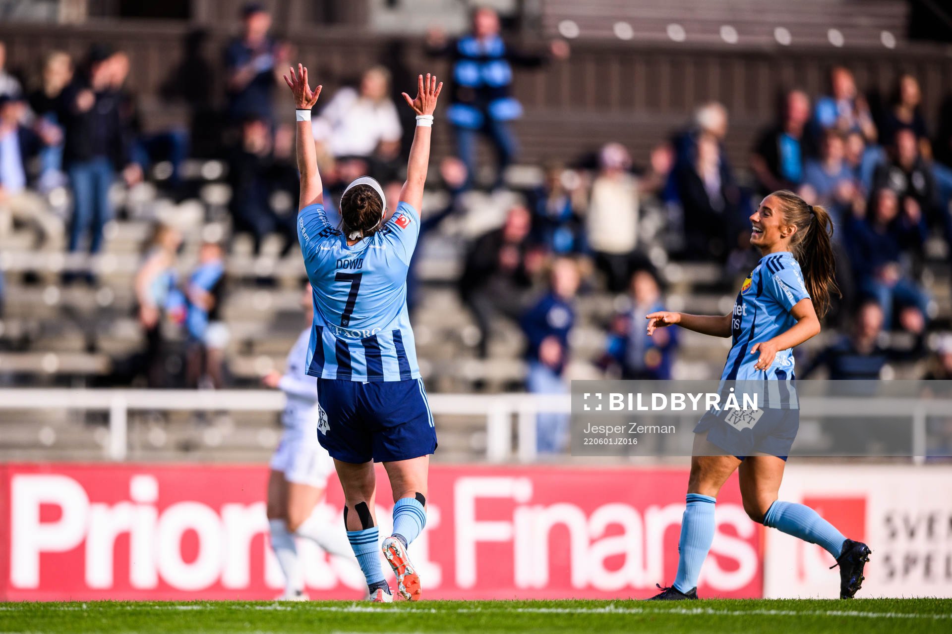 Djurgårdens Hayley Dowd jublar
