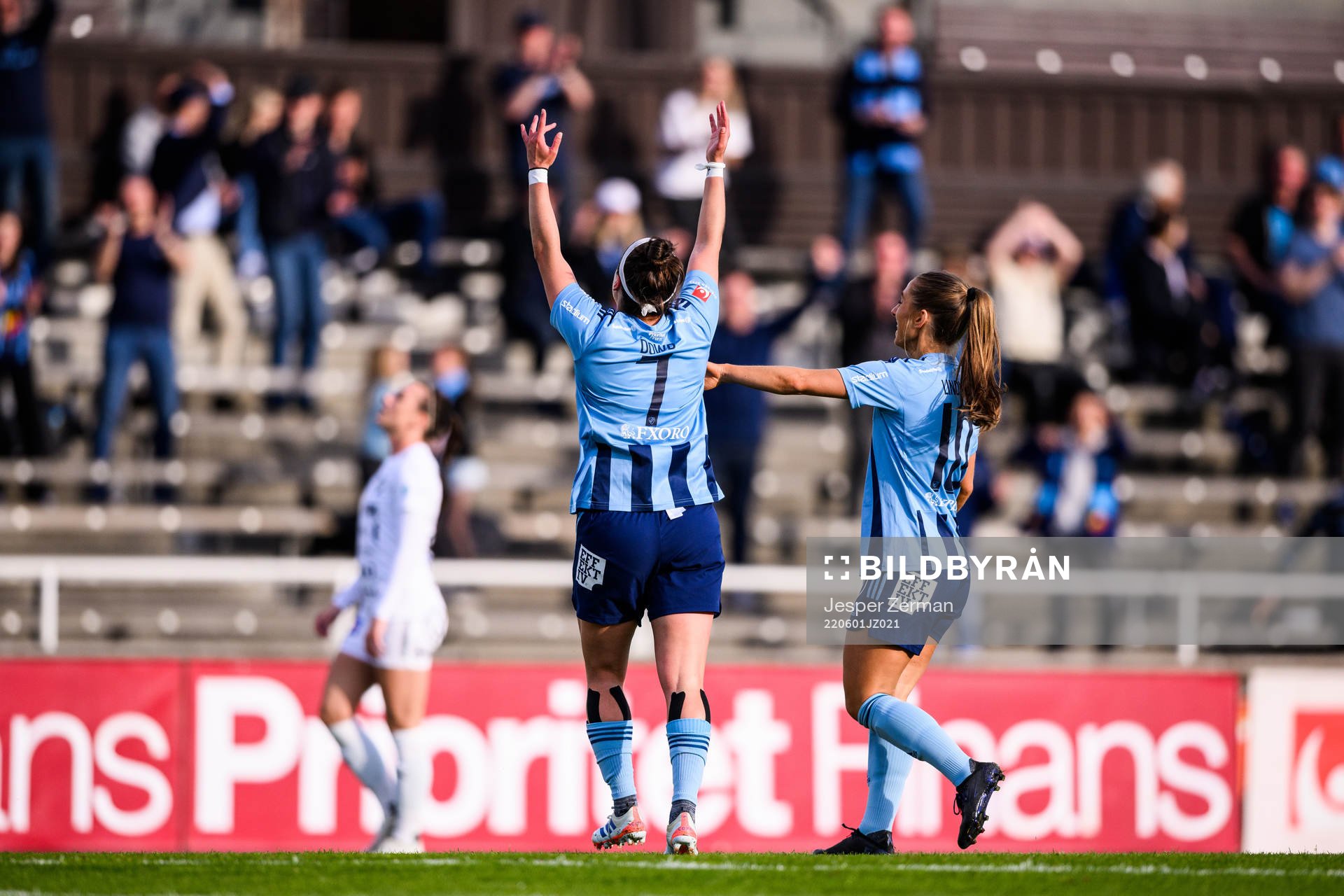 Djurgårdens Hayley Dowd jublar