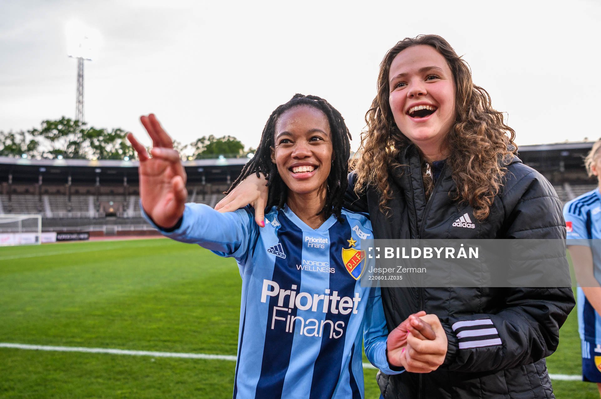 Djurgårdens Linda Maserame Motlhalo och Julia Walentowicz