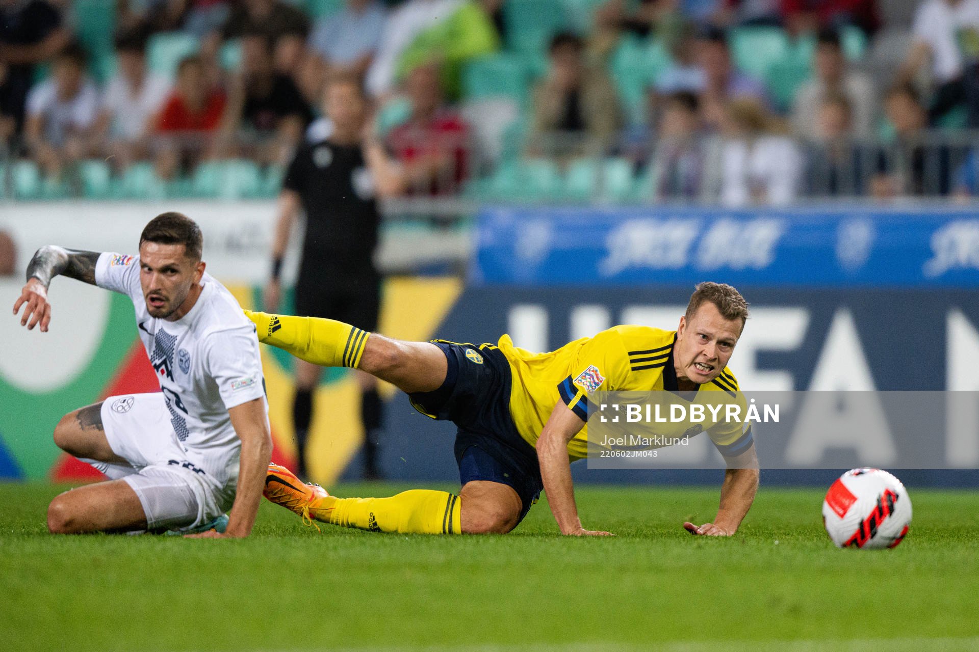 Petar Stojanovic of Slovenia and Viktor Claesson of Sweden