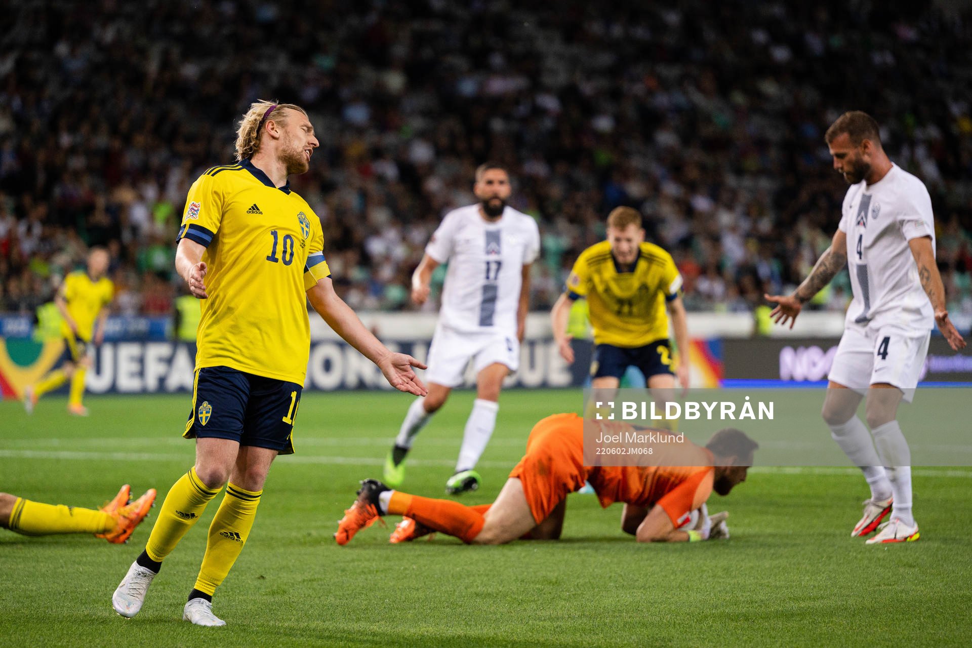 Emil Forsberg of Sweden looks dejected