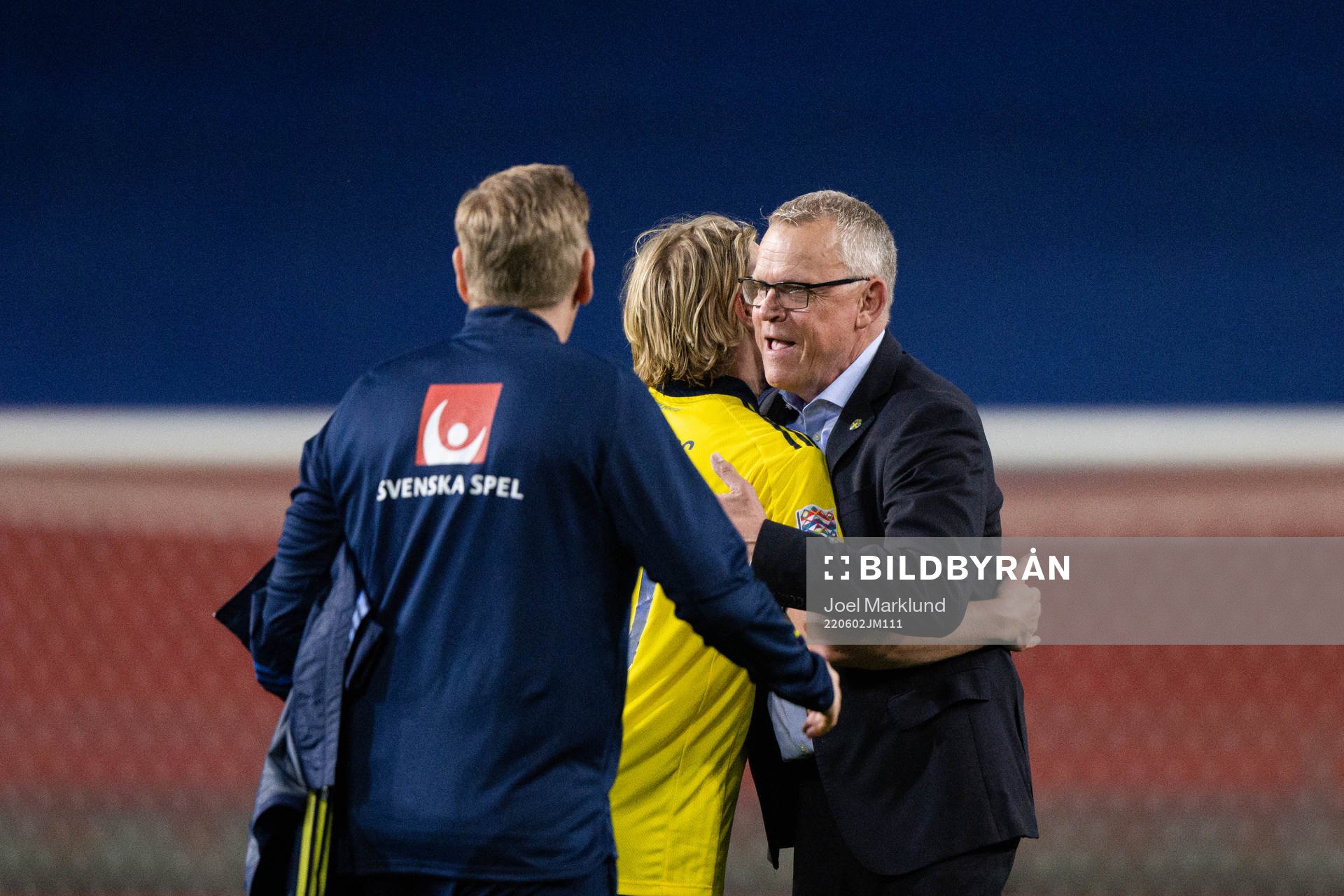 Emil Forsberg and head coach Janne Andersson of Sweden after the Nations League football match between Slovenia and Sweden on June 2, 2022 in Ljubljana.