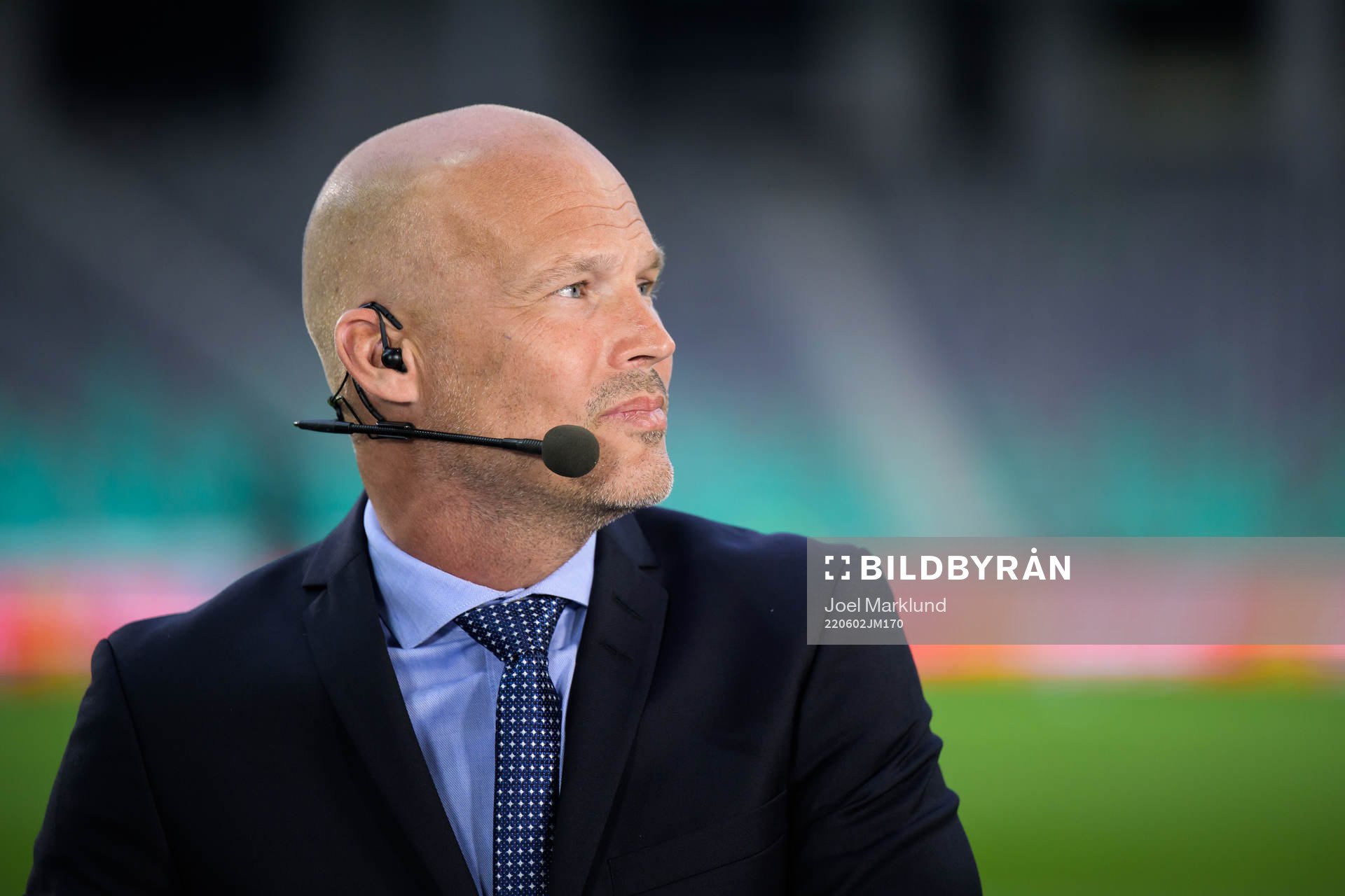 Former player Fredrik Ljungberg in the studio of Swedish