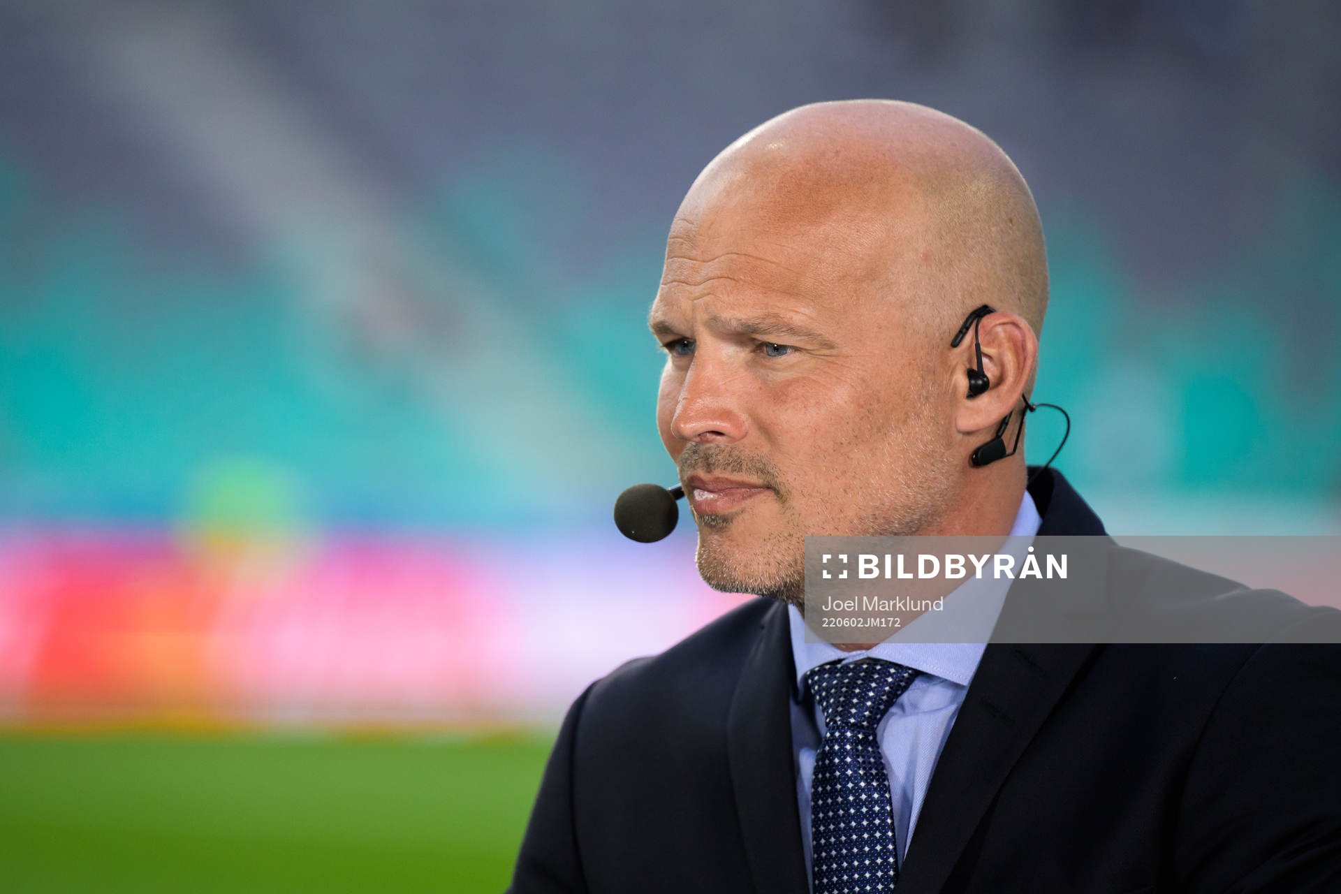 Former player Fredrik Ljungberg in the studio of Swedish