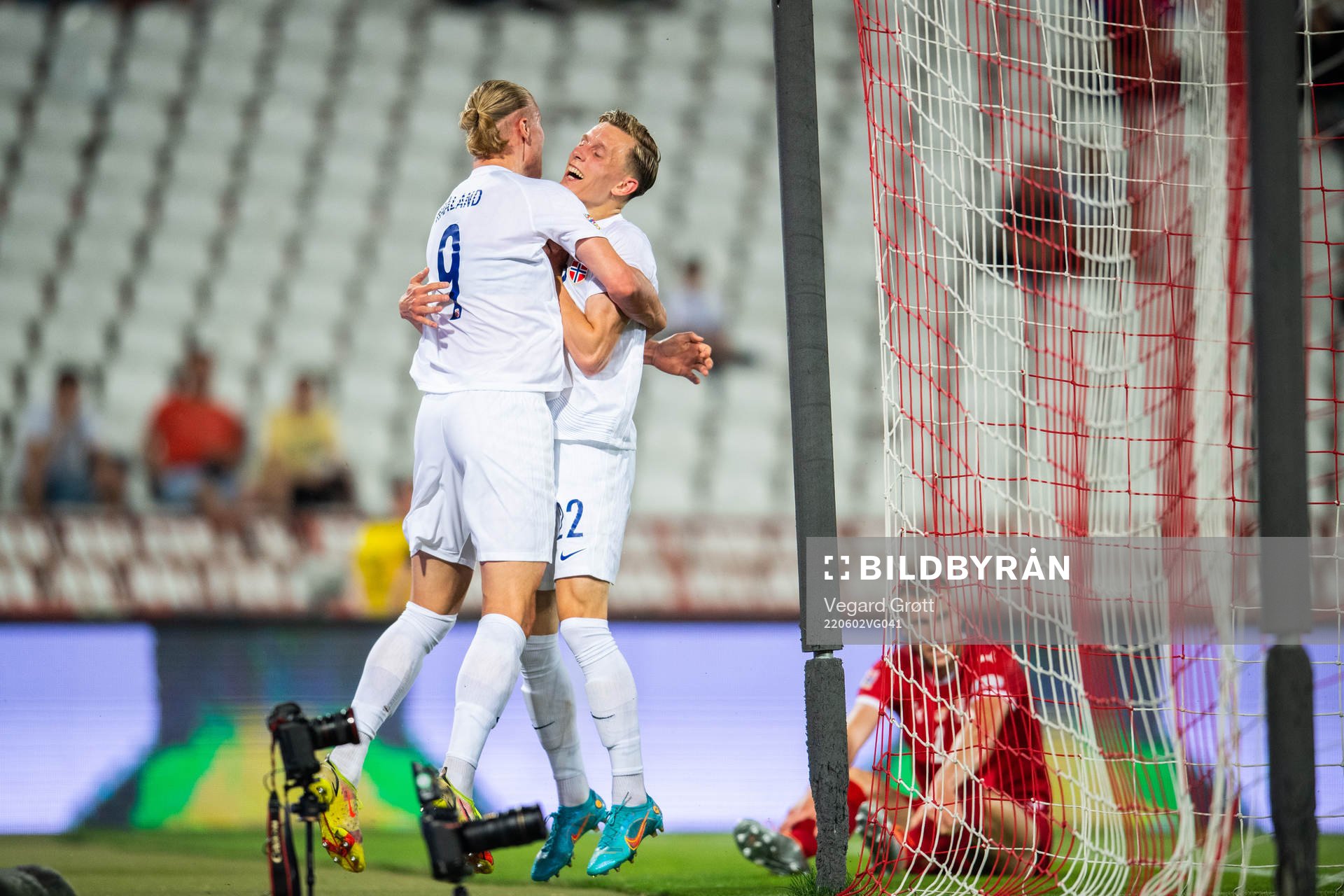 Erling Braut Haaland celebrate with Marcus Holmgren