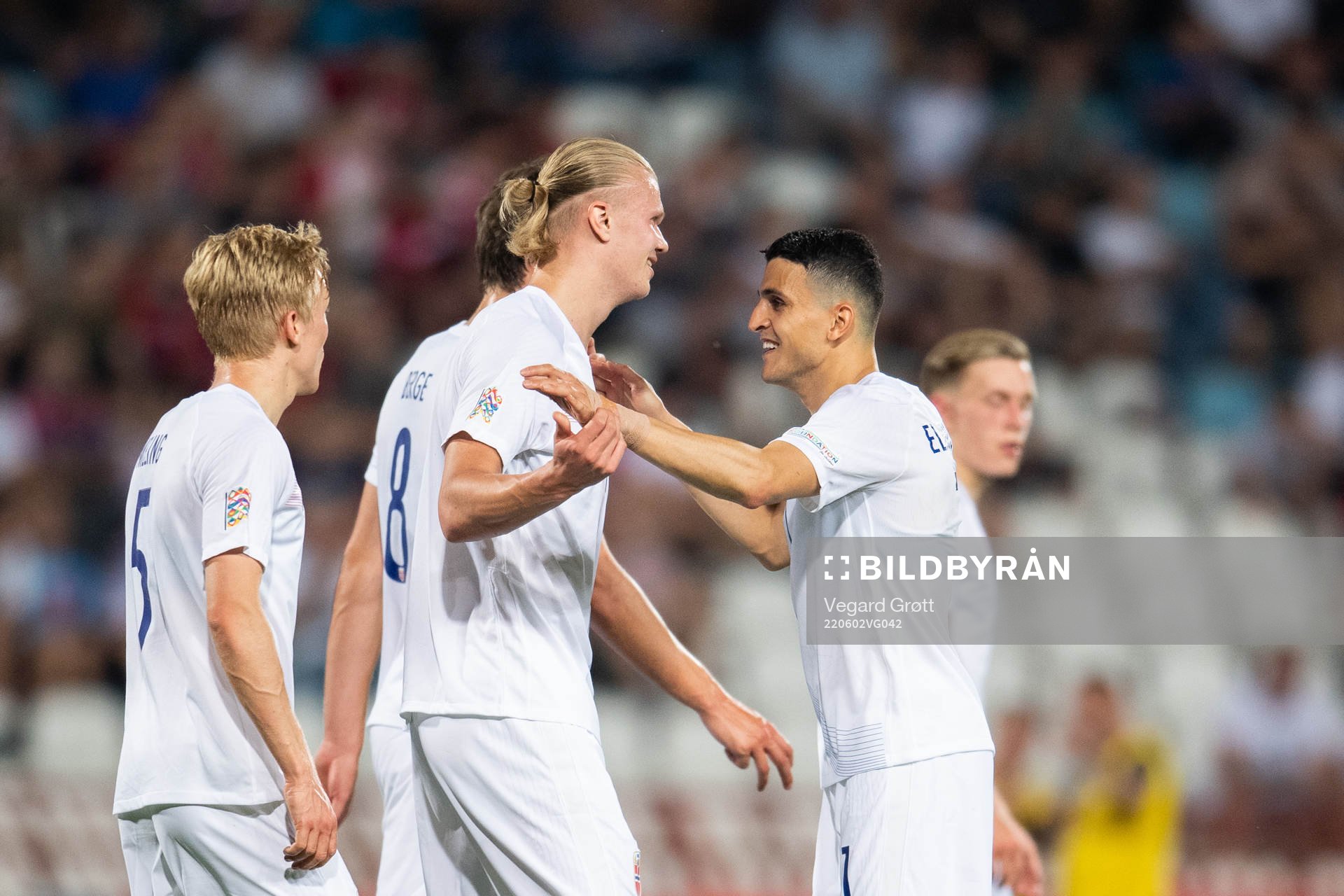 Erling Braut Haaland celebrate with Mohamed Elyounoussi of