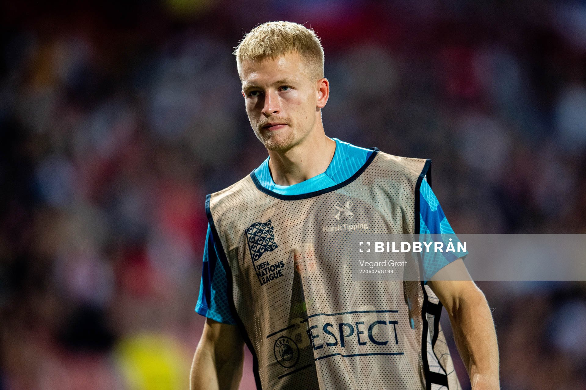 Andreas Hanche-Olsen of Norway warms up