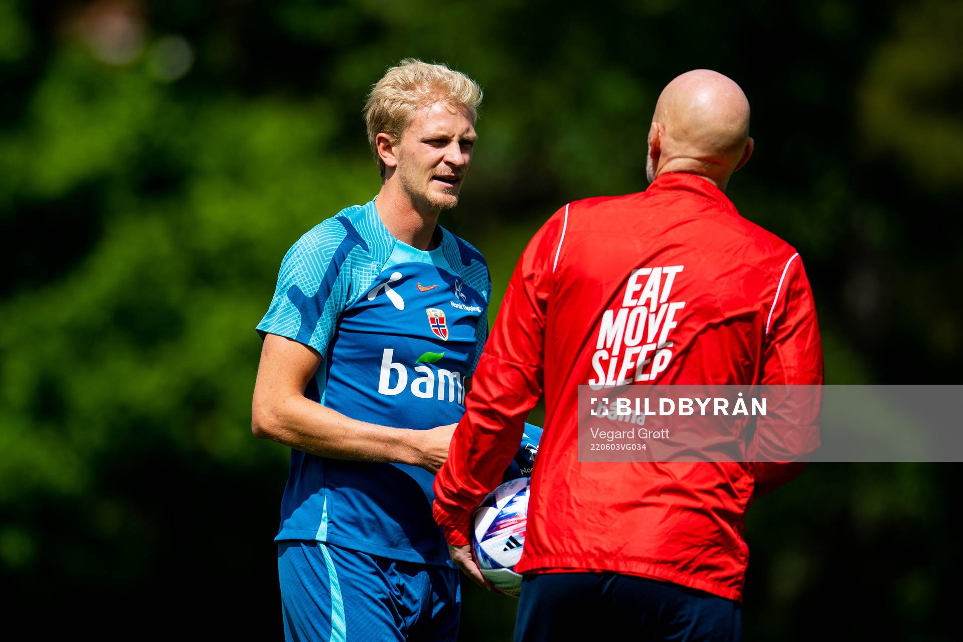 Morten Thorsby and Ståle Solbakken, head coach of the