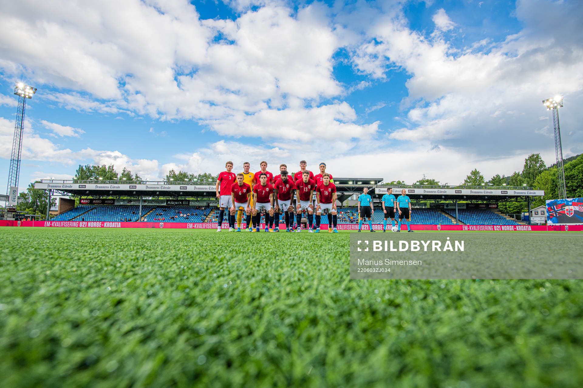 The starting eleven of Norway, from the top left; Henrik