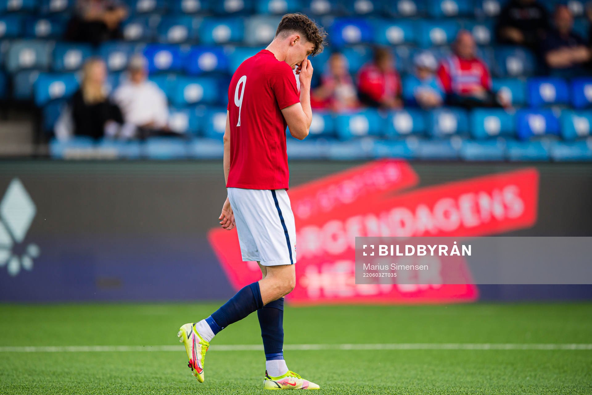 Jørgen Strand Larsen of Norway looks dejected