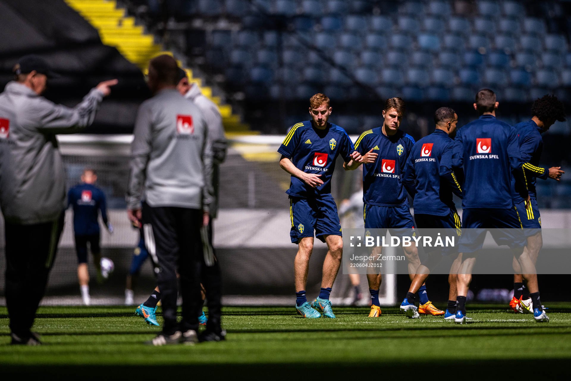 Dejan Kulusevski and Mattias Svanberg of the Swedish