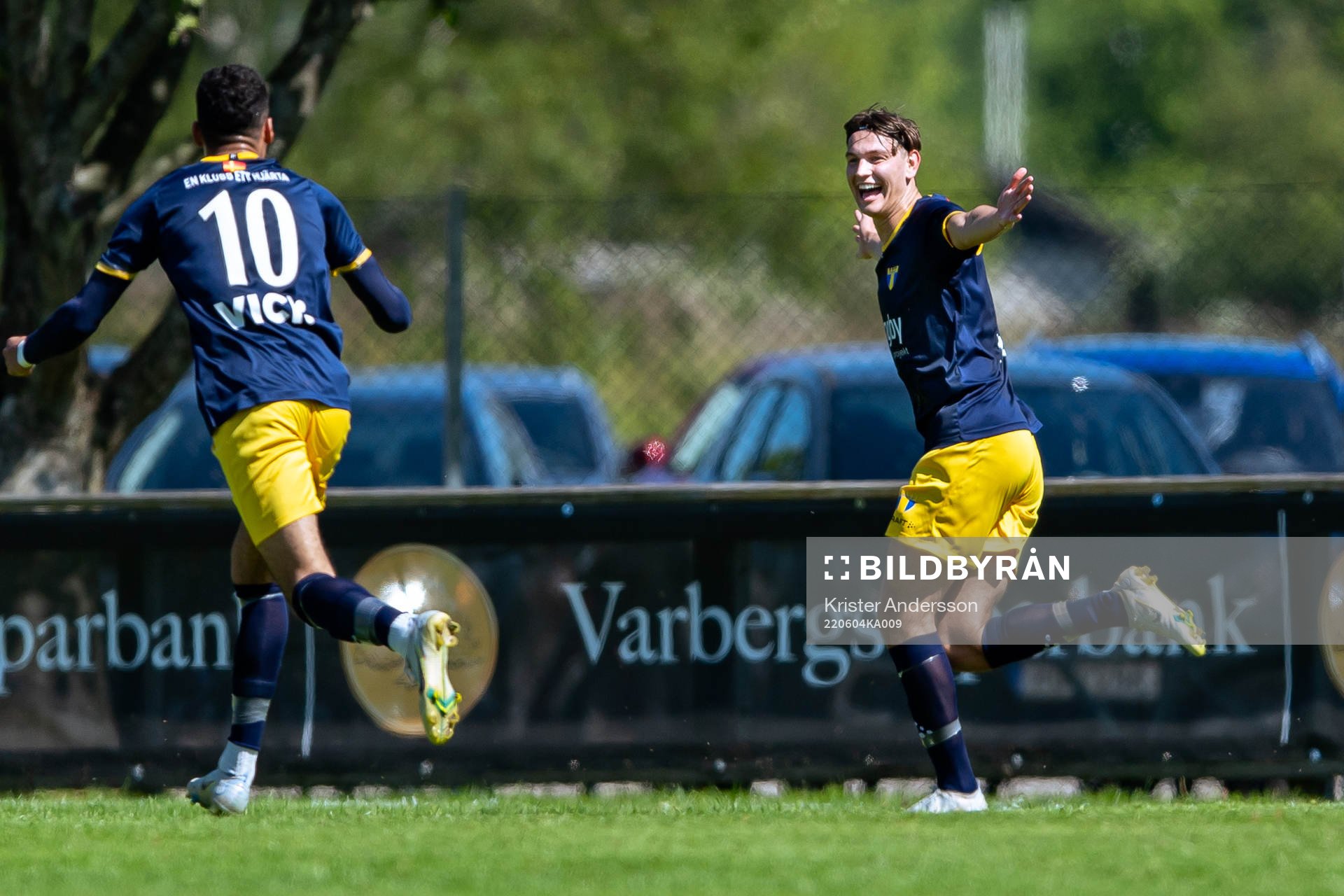 Torns Noah Christoffersson jublar