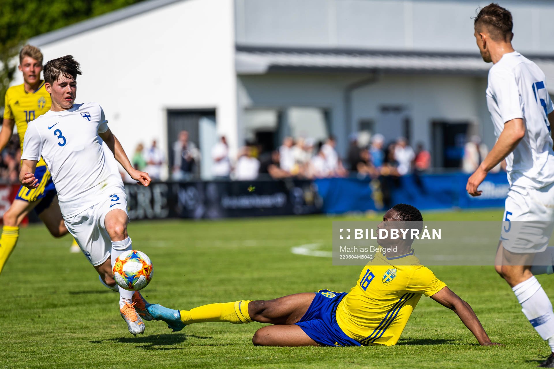 Finlands Tomas Galvez och SverigesRichie Omorowa