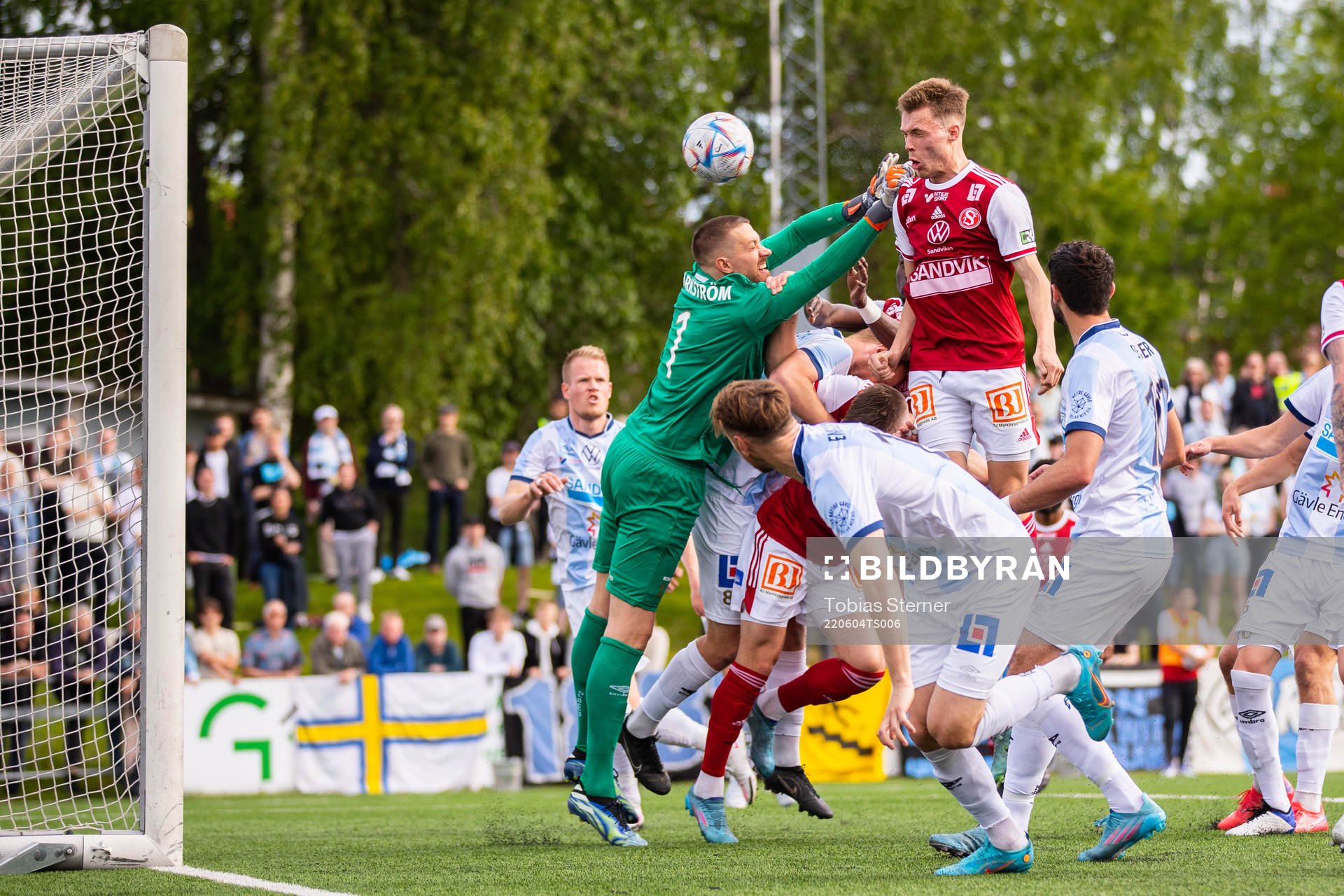 Sandvikens Daniel Söderberg gör 1-0
