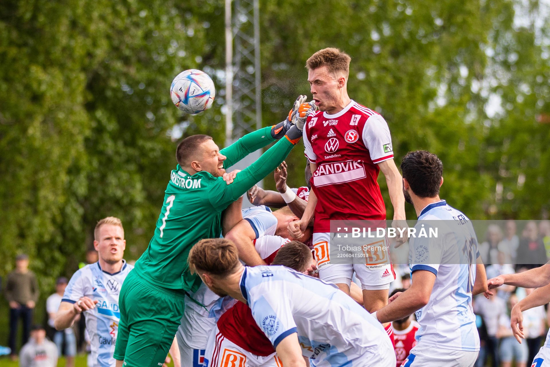 Sandvikens Daniel Söderberg gör 1-0