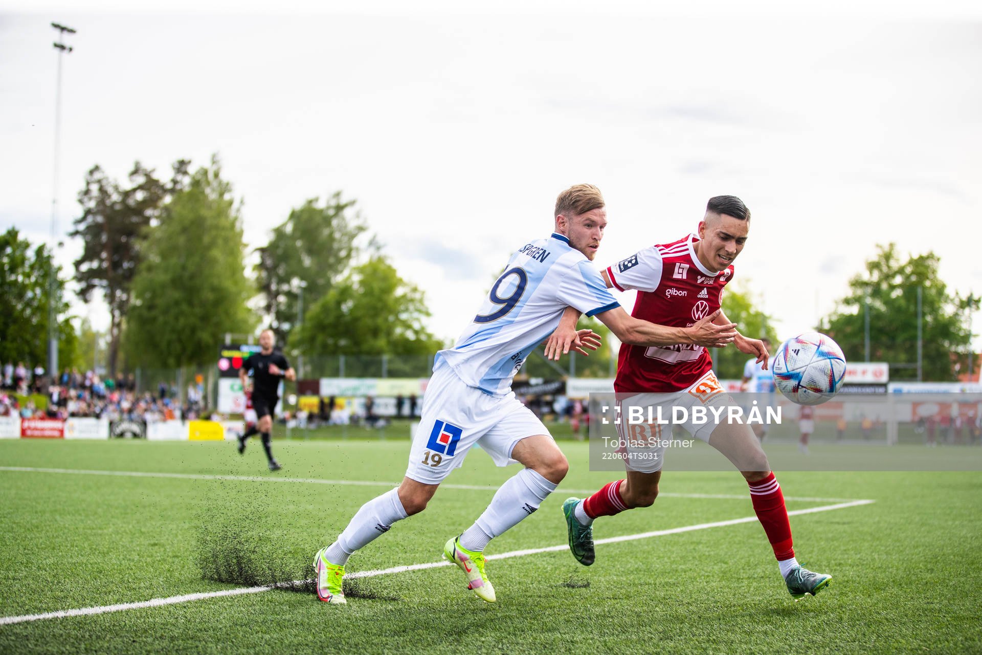 Gefles Christoffer Aspgren och Sandvikens Danilo Al-Saed