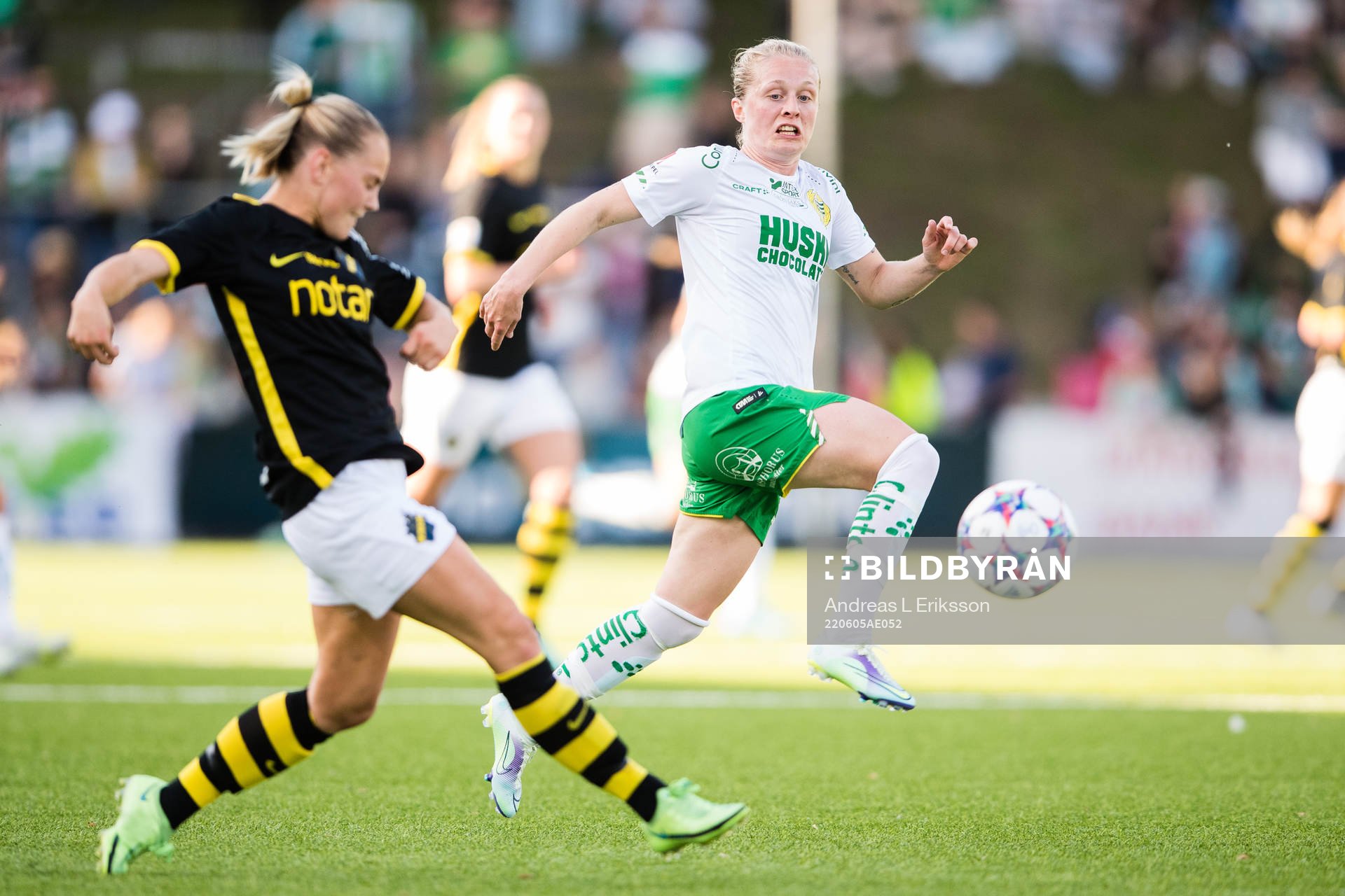 s Agnes Nyberg och Hammarbys Emilia Larsson
