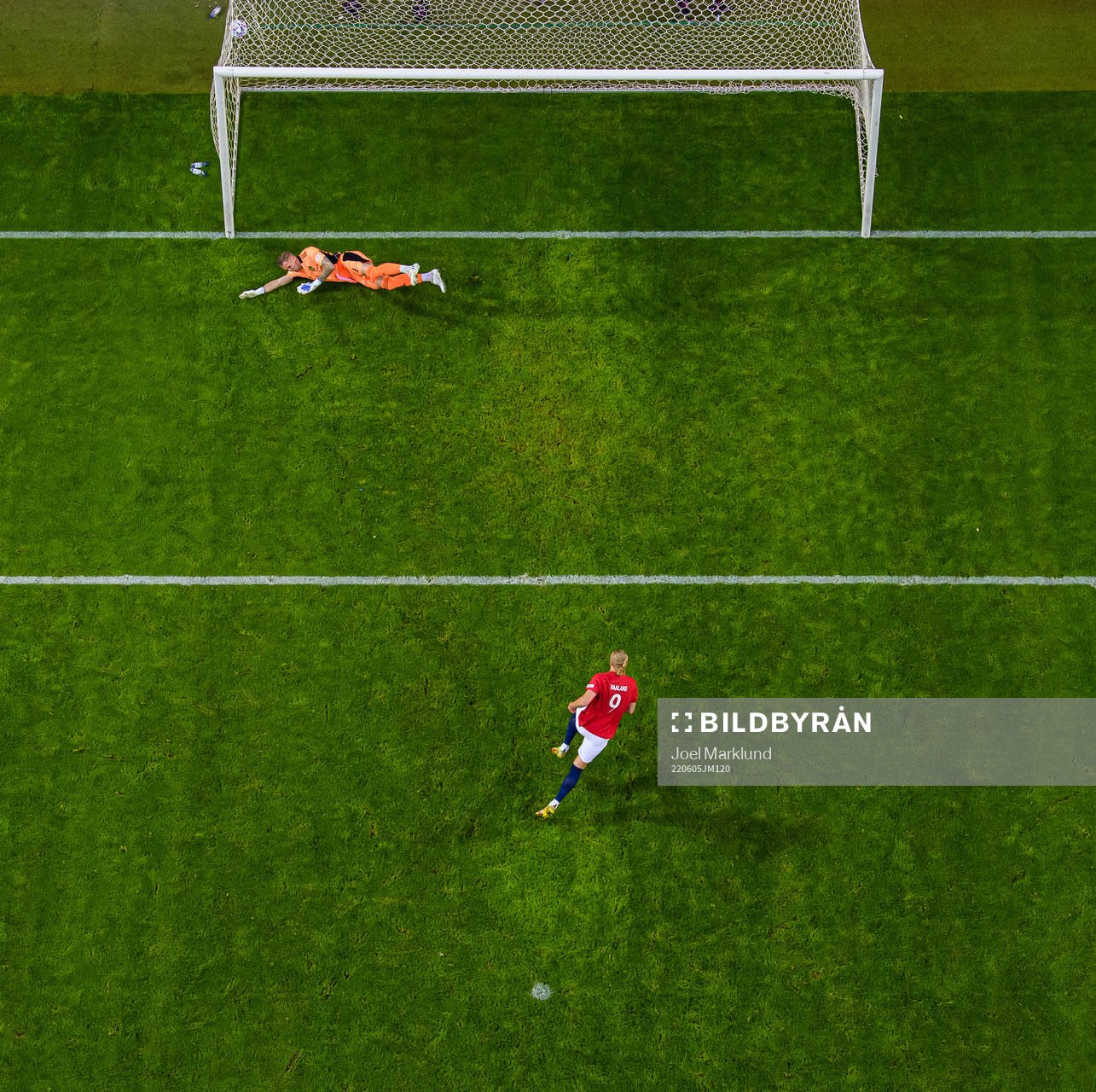 Erling Braut Haaland of Norway scores the 0-1 goal behind