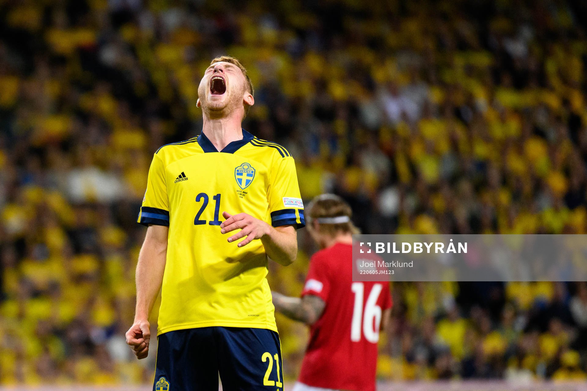 Dejan Kulusevski of Sweden reacts