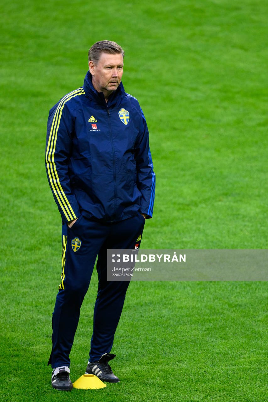 Assistant coach Peter Wettergren of Sweden