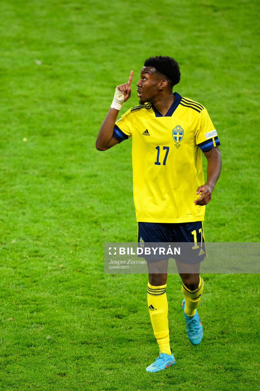 Anthony Elanga of Sweden celebrates