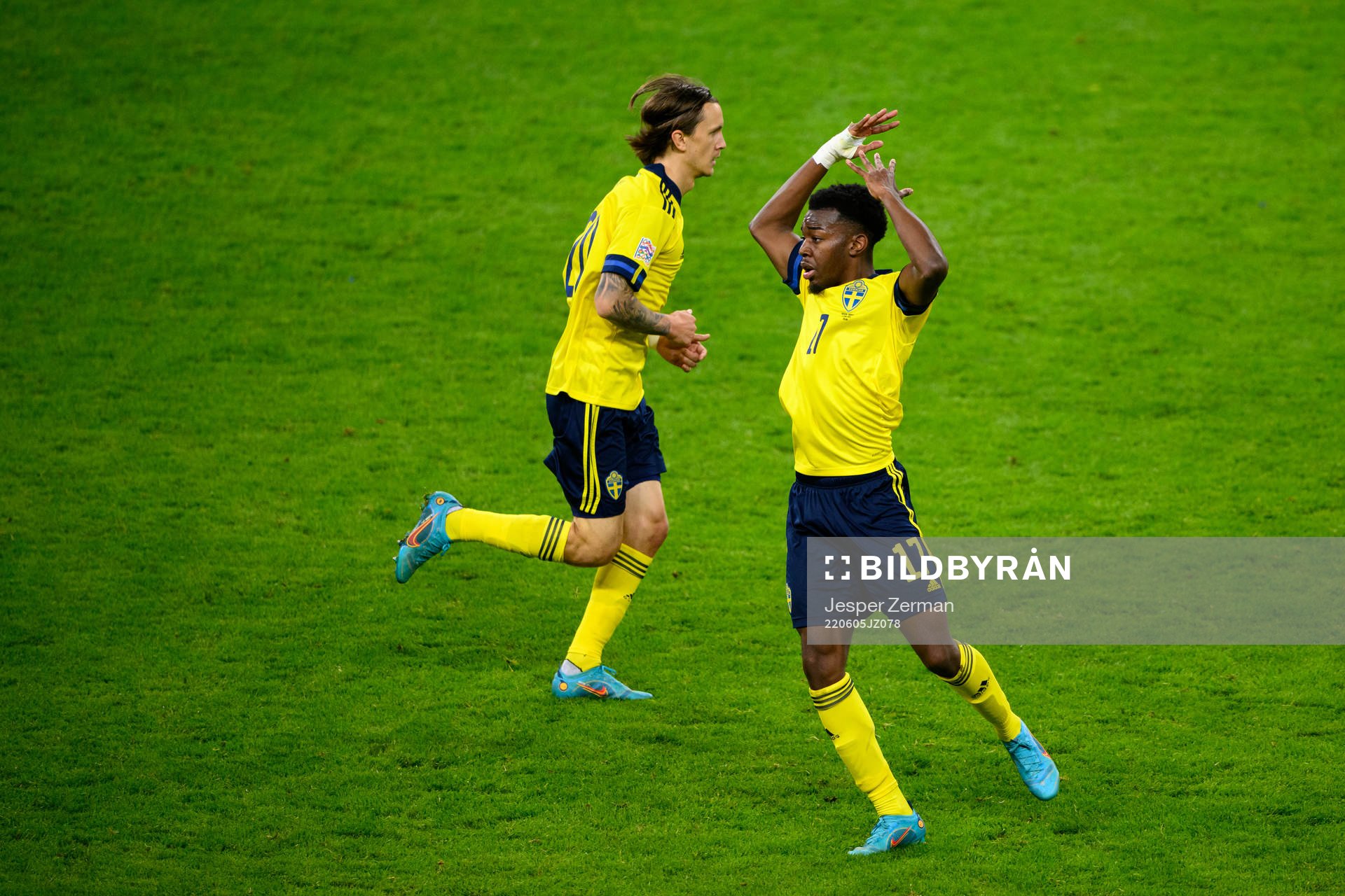 Anthony Elanga of Sweden celebrates