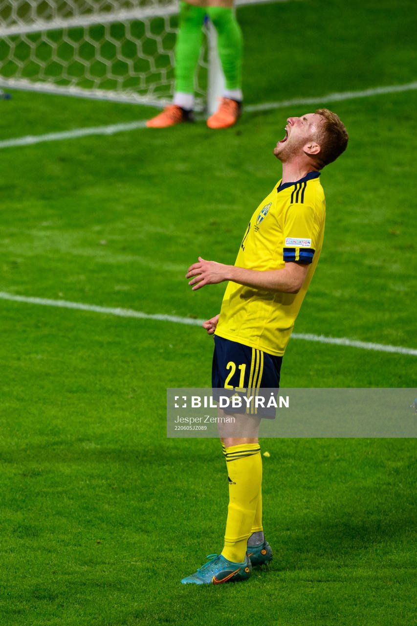 Dejan Kulusevski of Sweden reacts