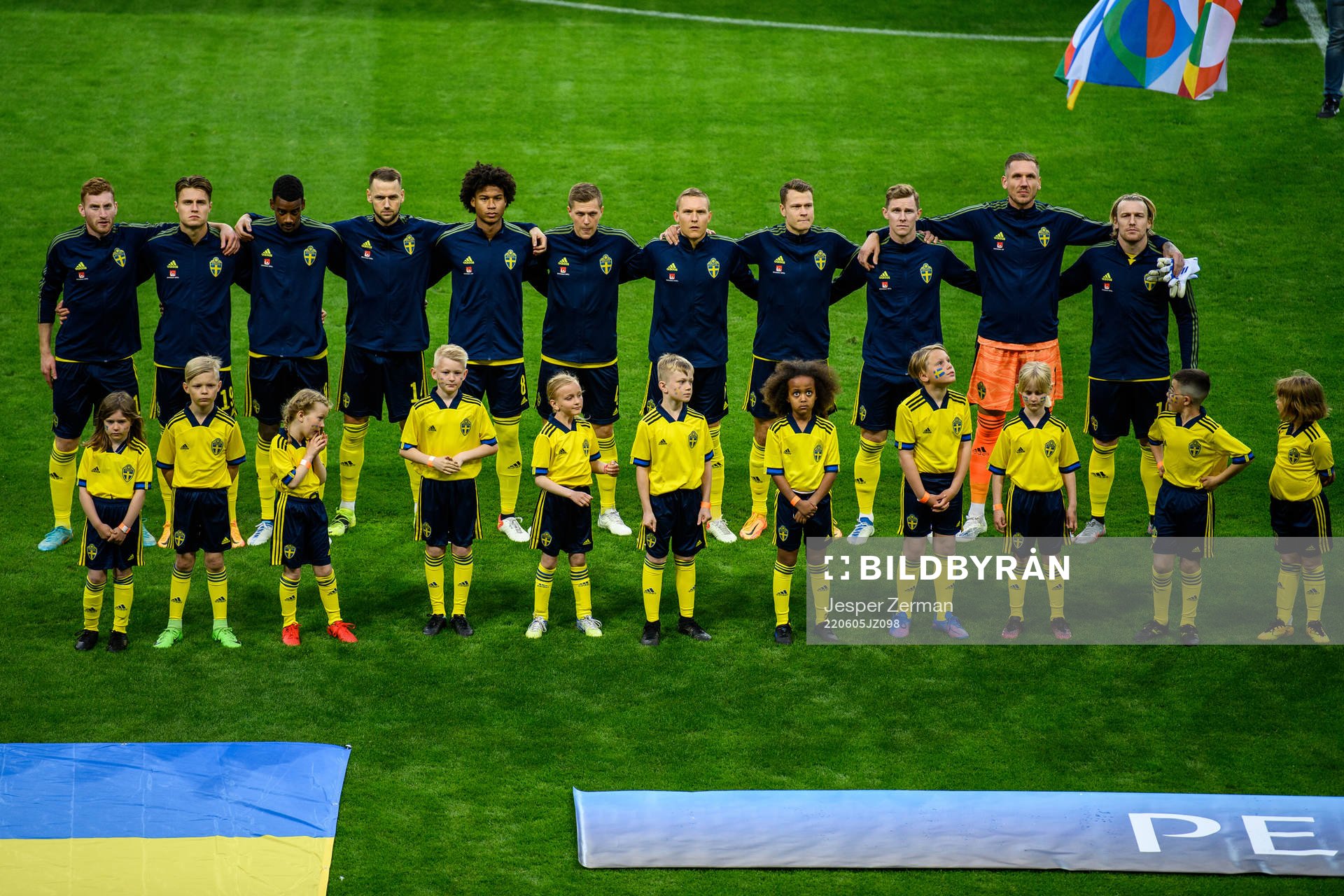 Dejan Kulusevski, Mattias Svanberg, Alexander Isak, Alexander Milosevic, Jens Cajuste, Joakim Nilsson, Ludwig Augustinsson, Viktor Claesson, Emil Krafth, goalkeeper Robin Olsen and Emil Forsberg during the national anthem ahead of the Nations League football match between Sweden and Norway on June 5, 2022 in Stockholm. 