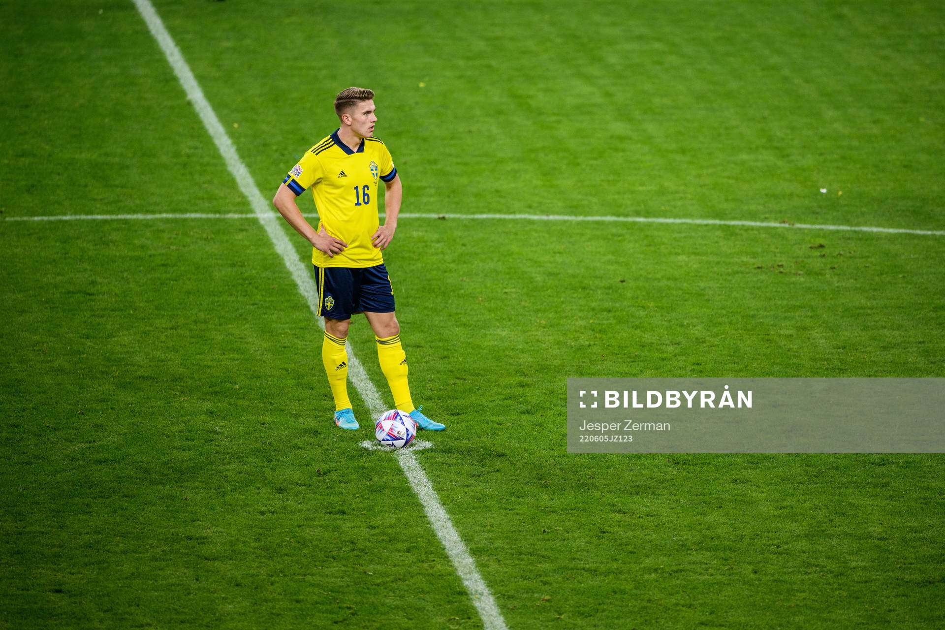 Viktor Gyökeres of Sweden looks dejected