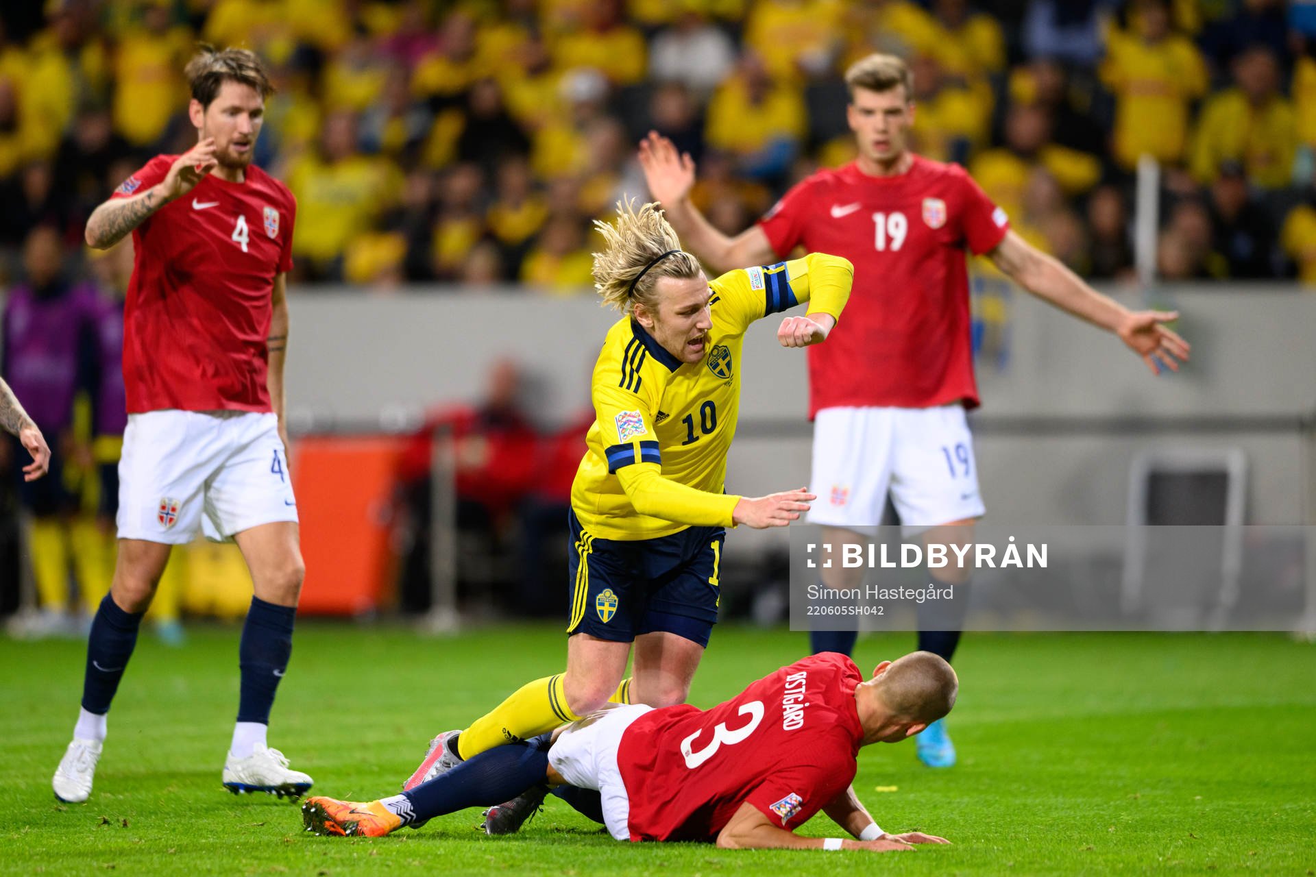 Emil Forsberg of Sweden and Leo Skiri Østigård of Norway