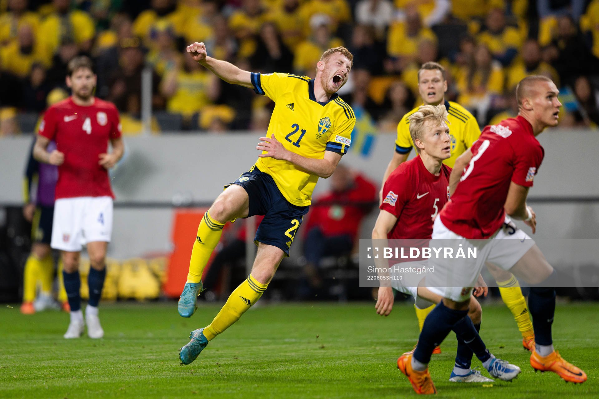 Dejan Kulusevski of Sweden reacts