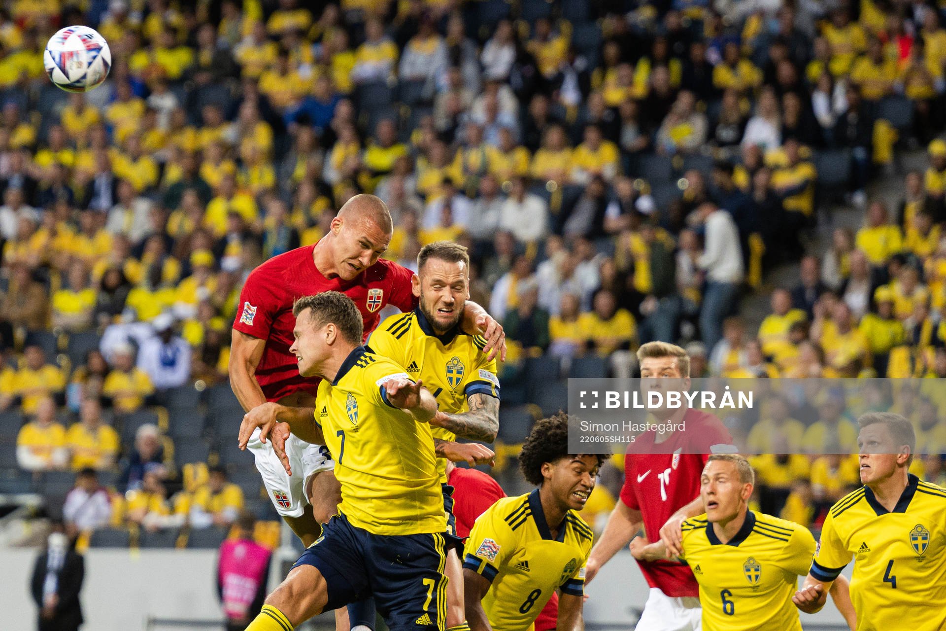 Leo Skiri Østigård of Norway against Viktor Claesson ,