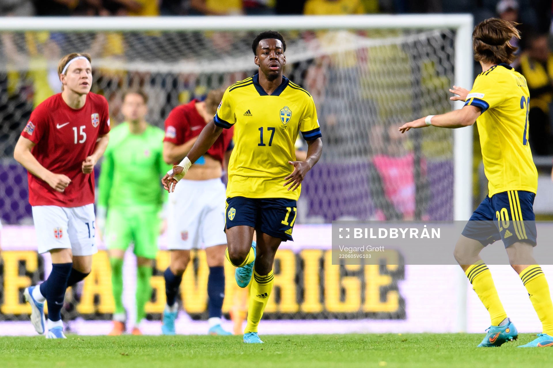 Anthony Elanga of Sweden celebrates