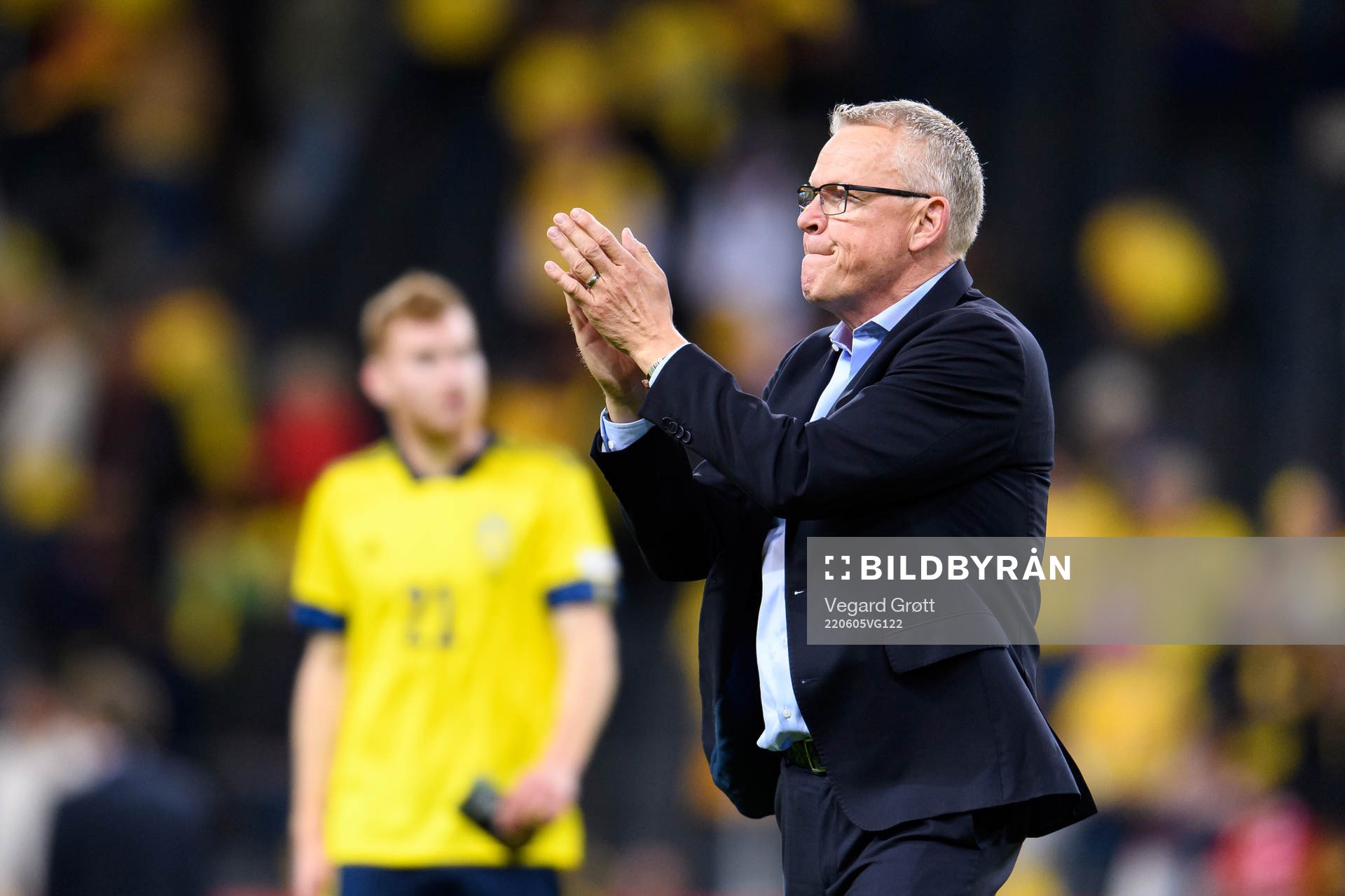 Head coach Janne Andersson of Sweden looks dejected