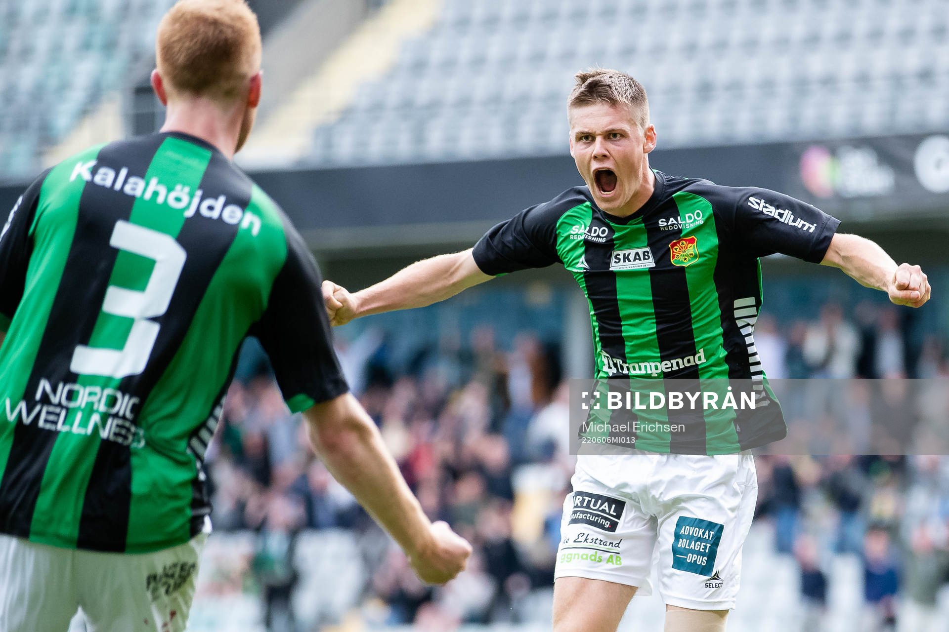 GAIS Axel Henriksson jublar ihop med Viktor Krüger