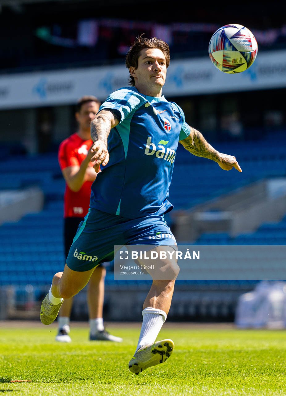 Mathias Normann of the Norwegian national football team during a training session on June 6, 2022 in Oslo. 