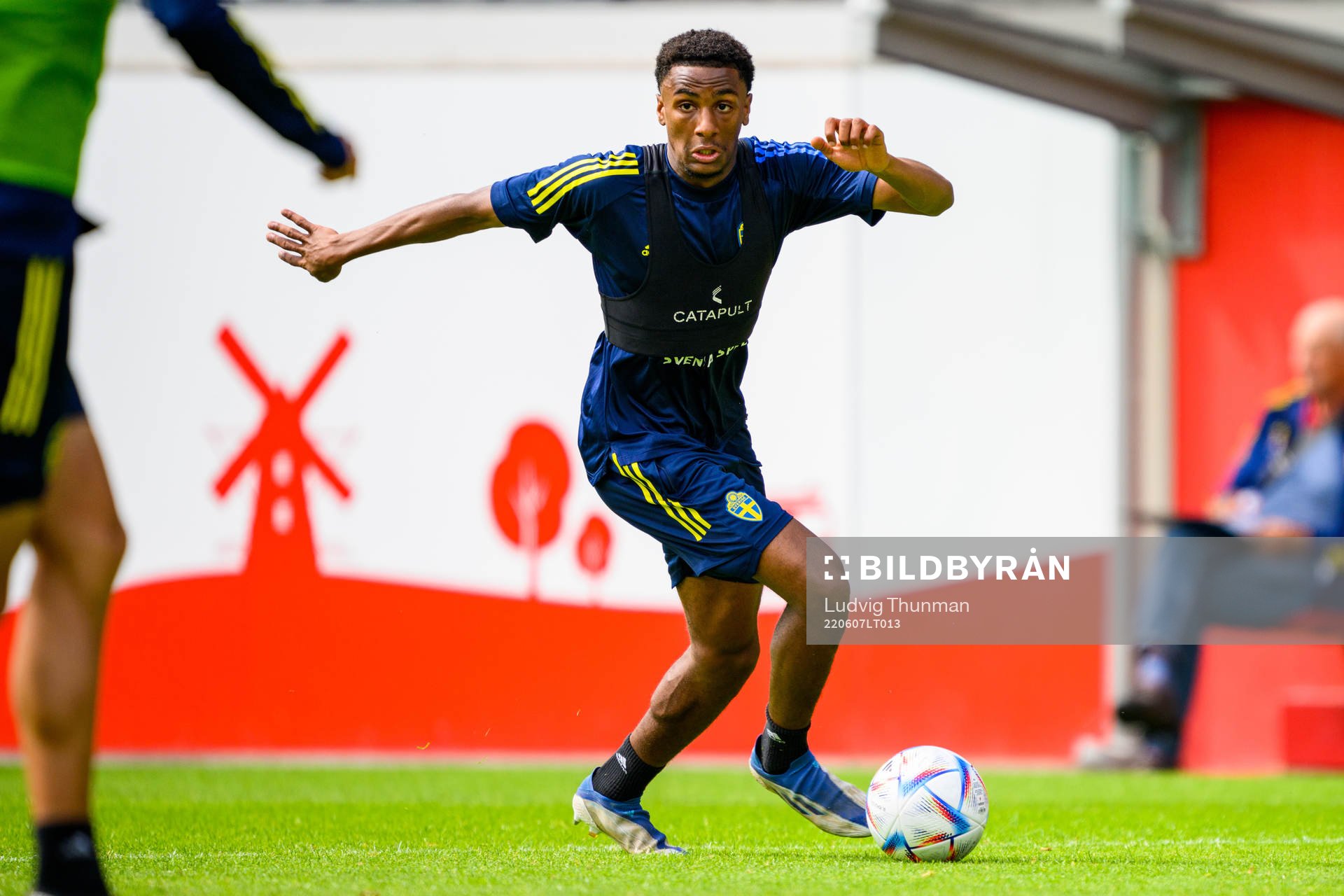 Paulos Abraham during a training session with the men's national under-21 football team of Sweden on June 7, 2022 in Helsingborg. 