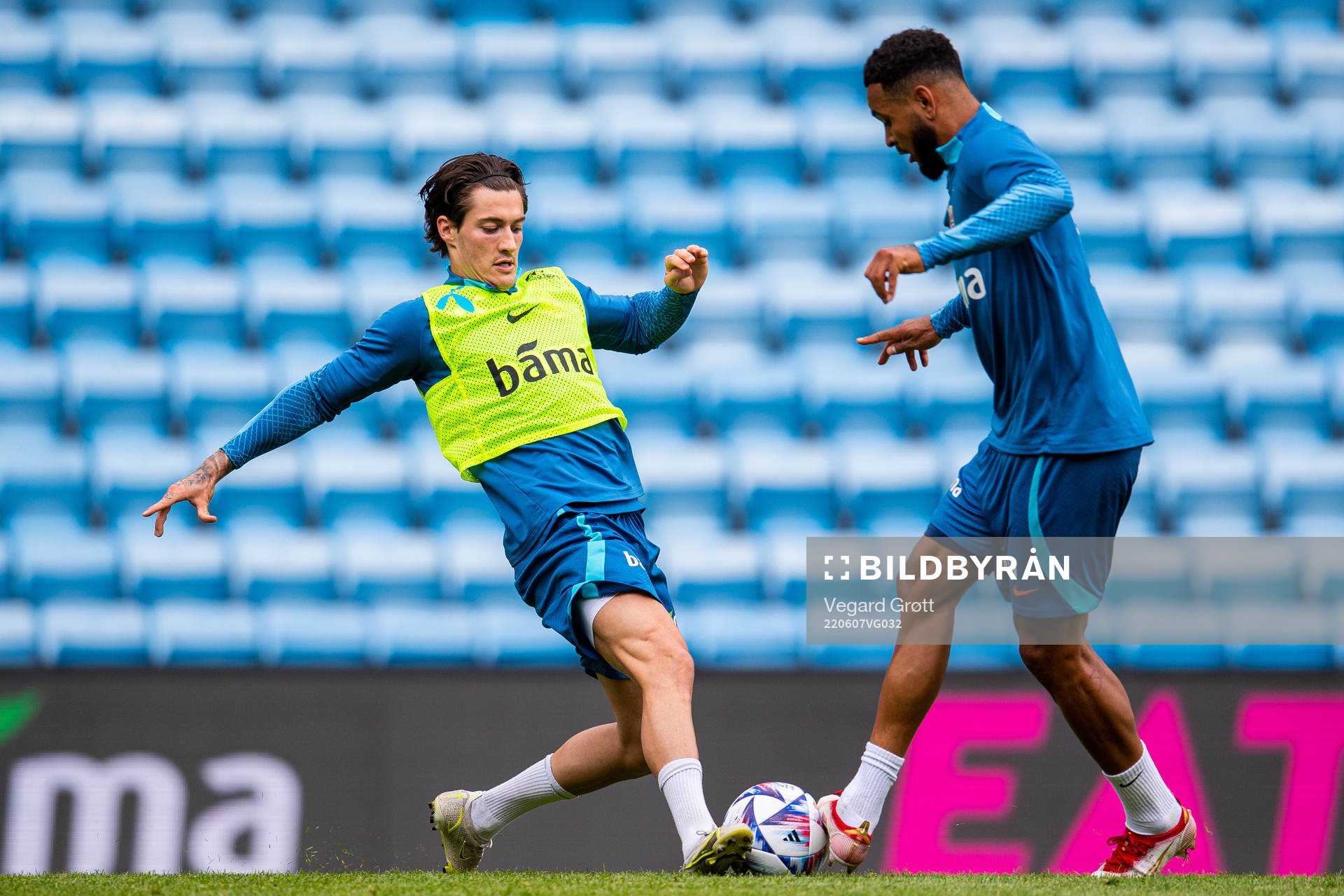 Mathias Normann and Joshua King of the Norwegian national football team during a training session on June 7, 2022 in Oslo.