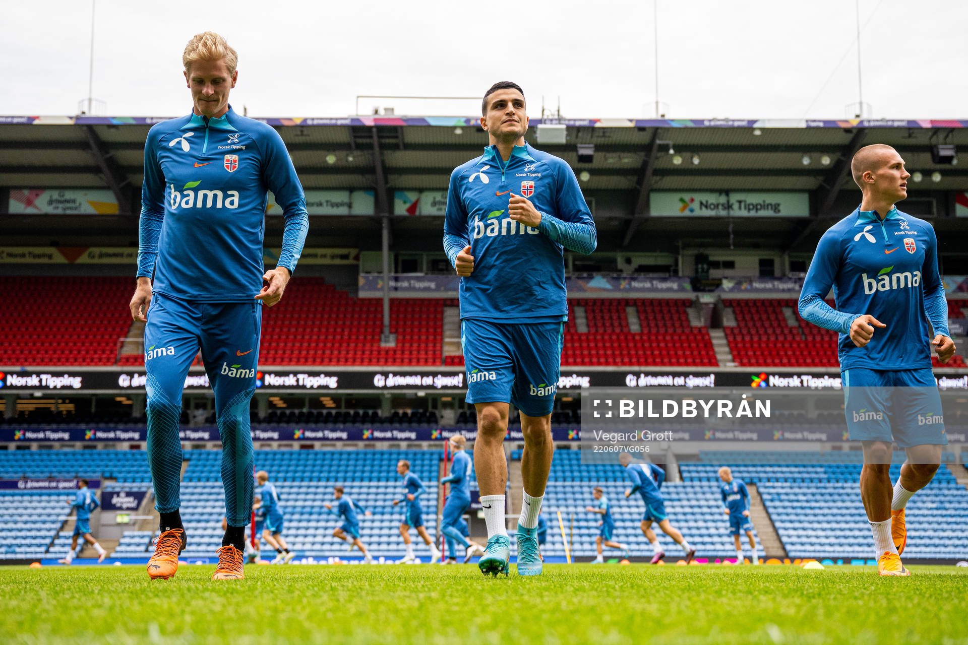 Morten Thorsby and Mohamed Elyounoussi of the Norwegian
