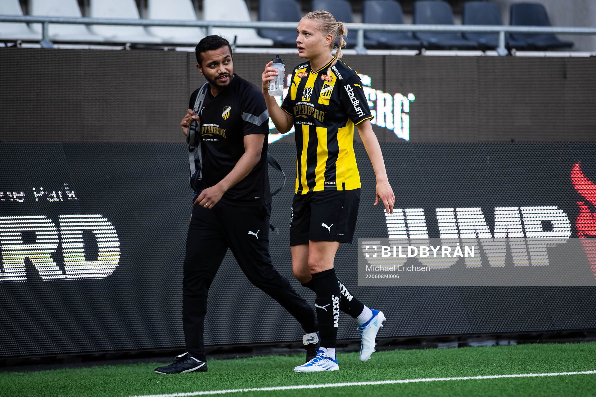 Häckens Stine Larsen lämnar