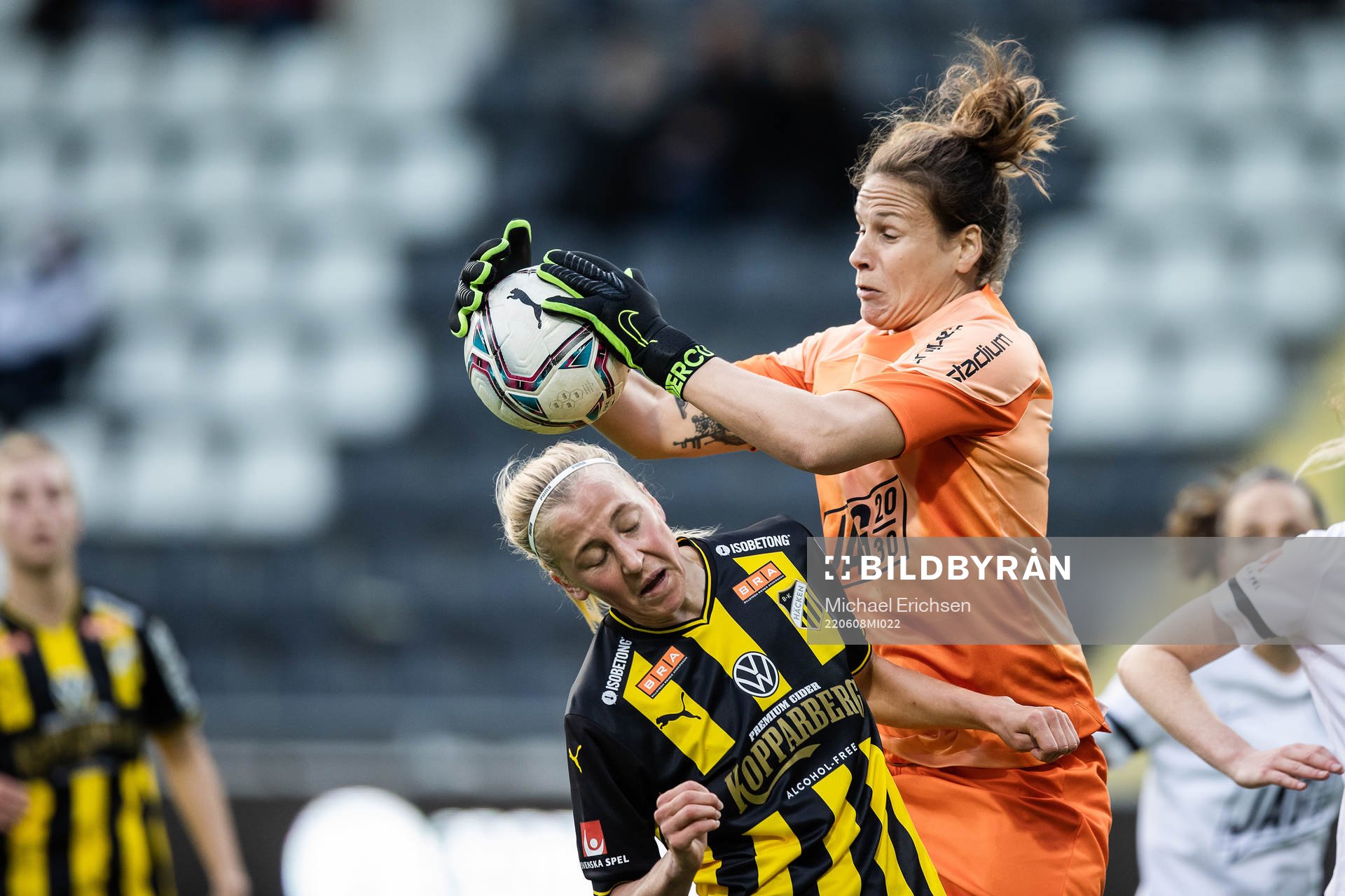 Eskilstuna Uniteds målvakt Katlynn Fraine och Häckens