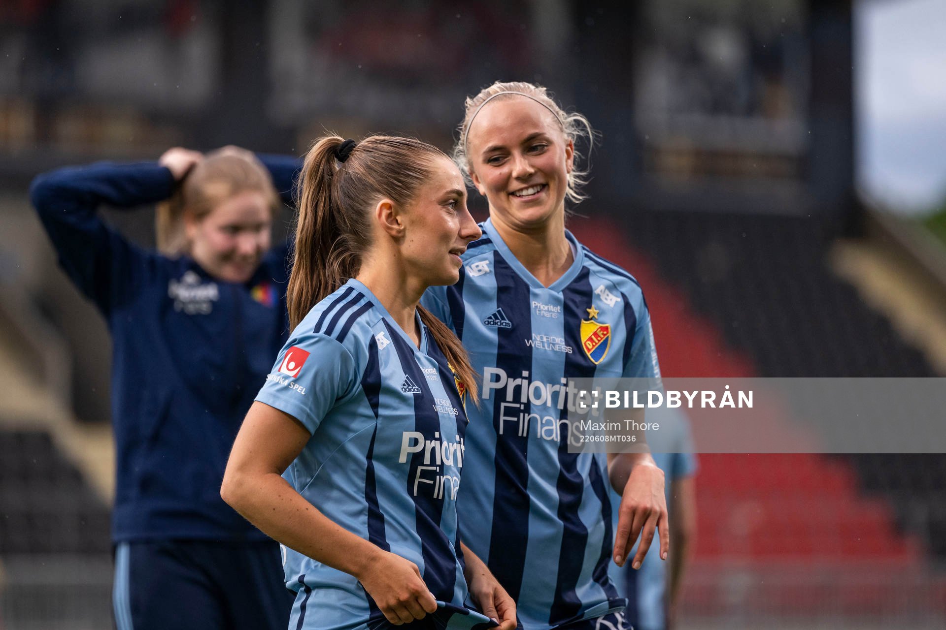 Djurgårdens Tilde Lindwall och Sara Lilja Vidlund jublar