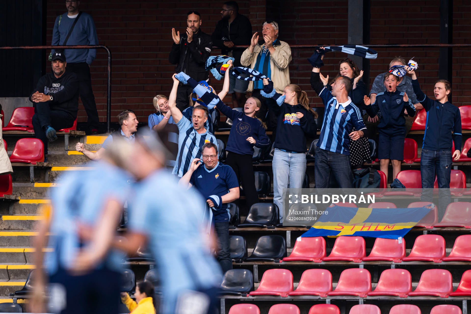 Djurgårdens supportar jublar