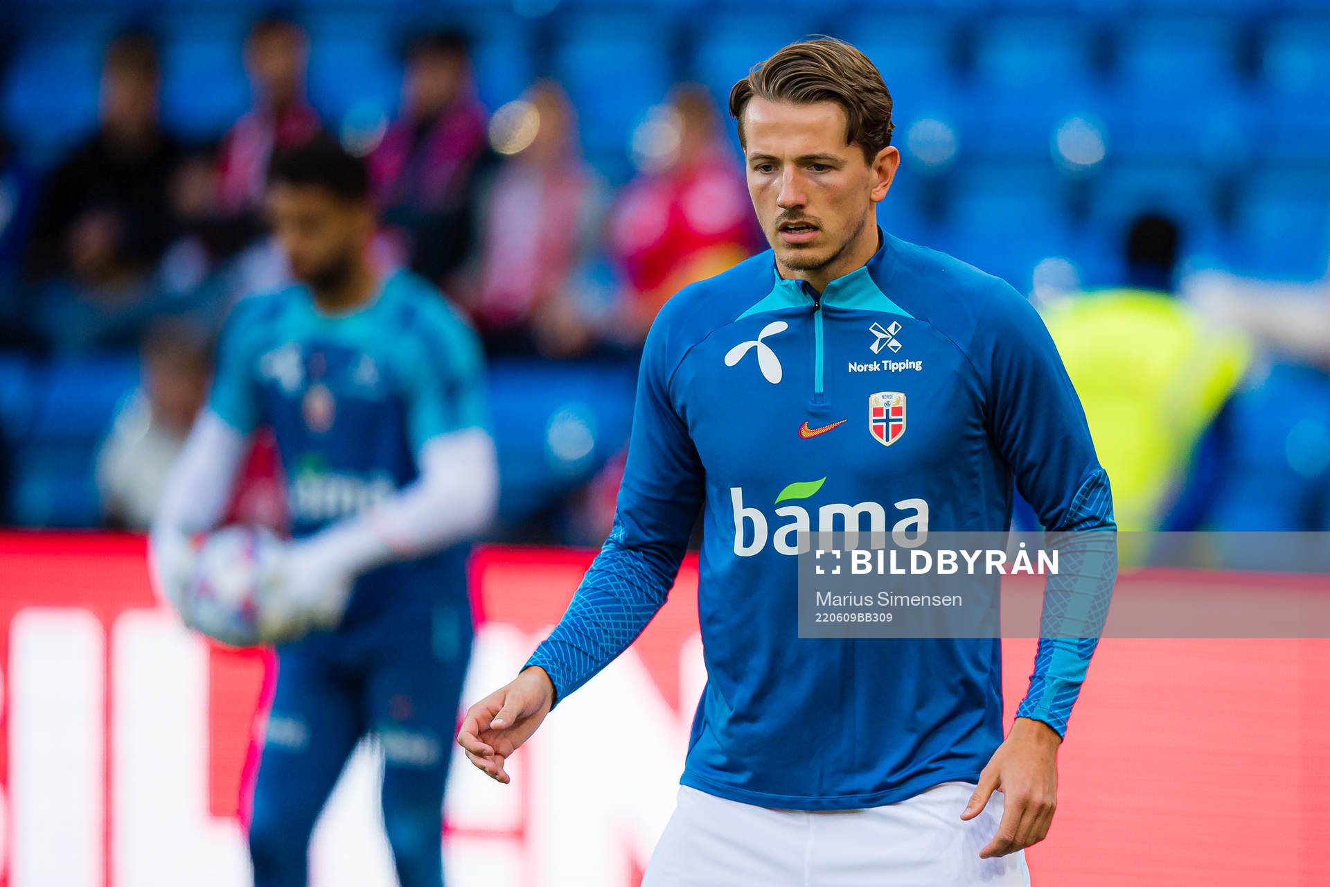 Sander Gard Bolin Berge of Norway warms up