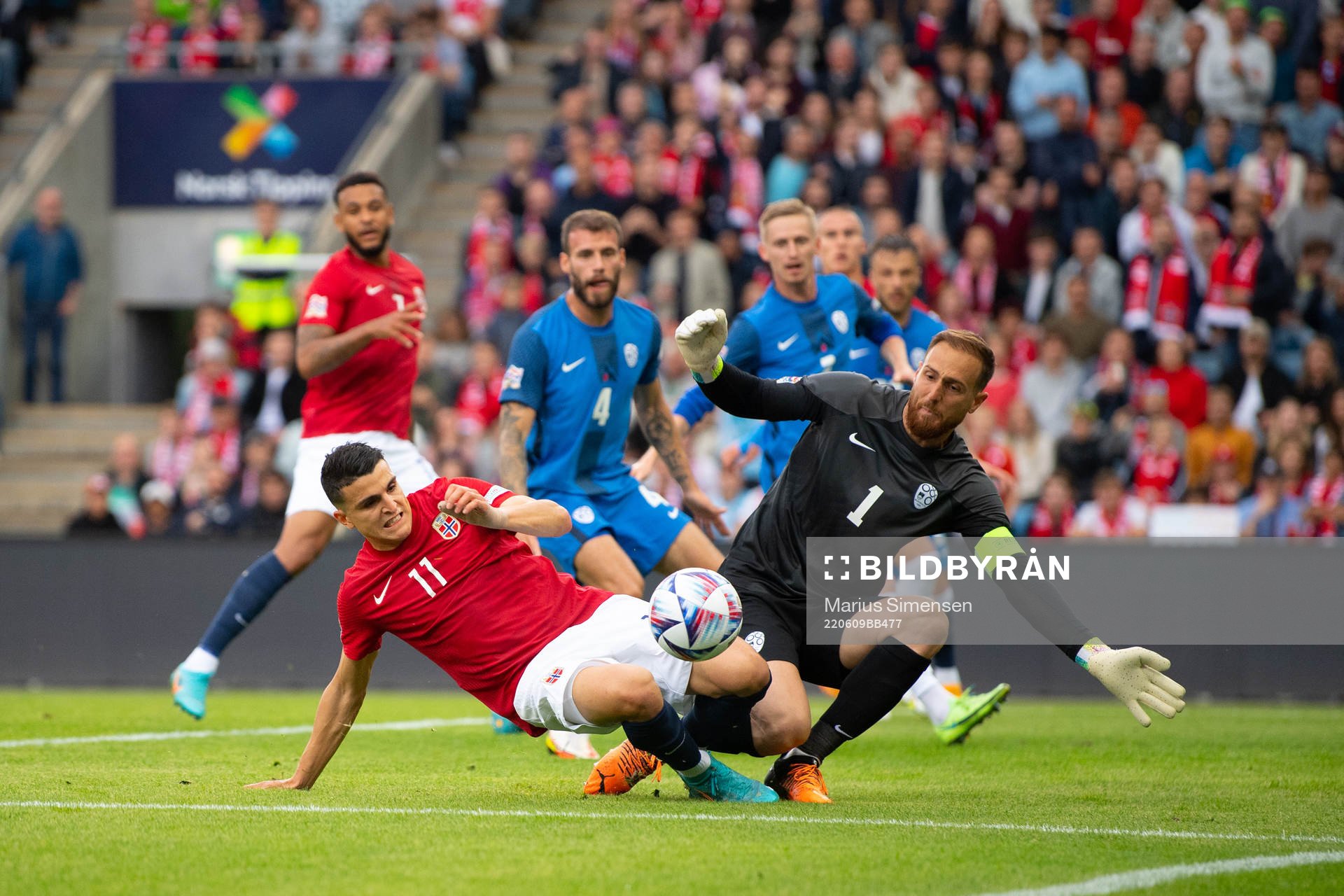 Mohamed Amine Elyounoussi of Norway and of Slovenia