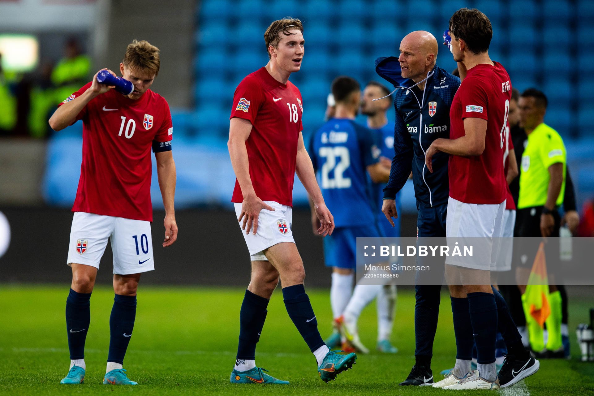 Martin Ødegaard, Kristian Thorstvedt and Head coach Ståle