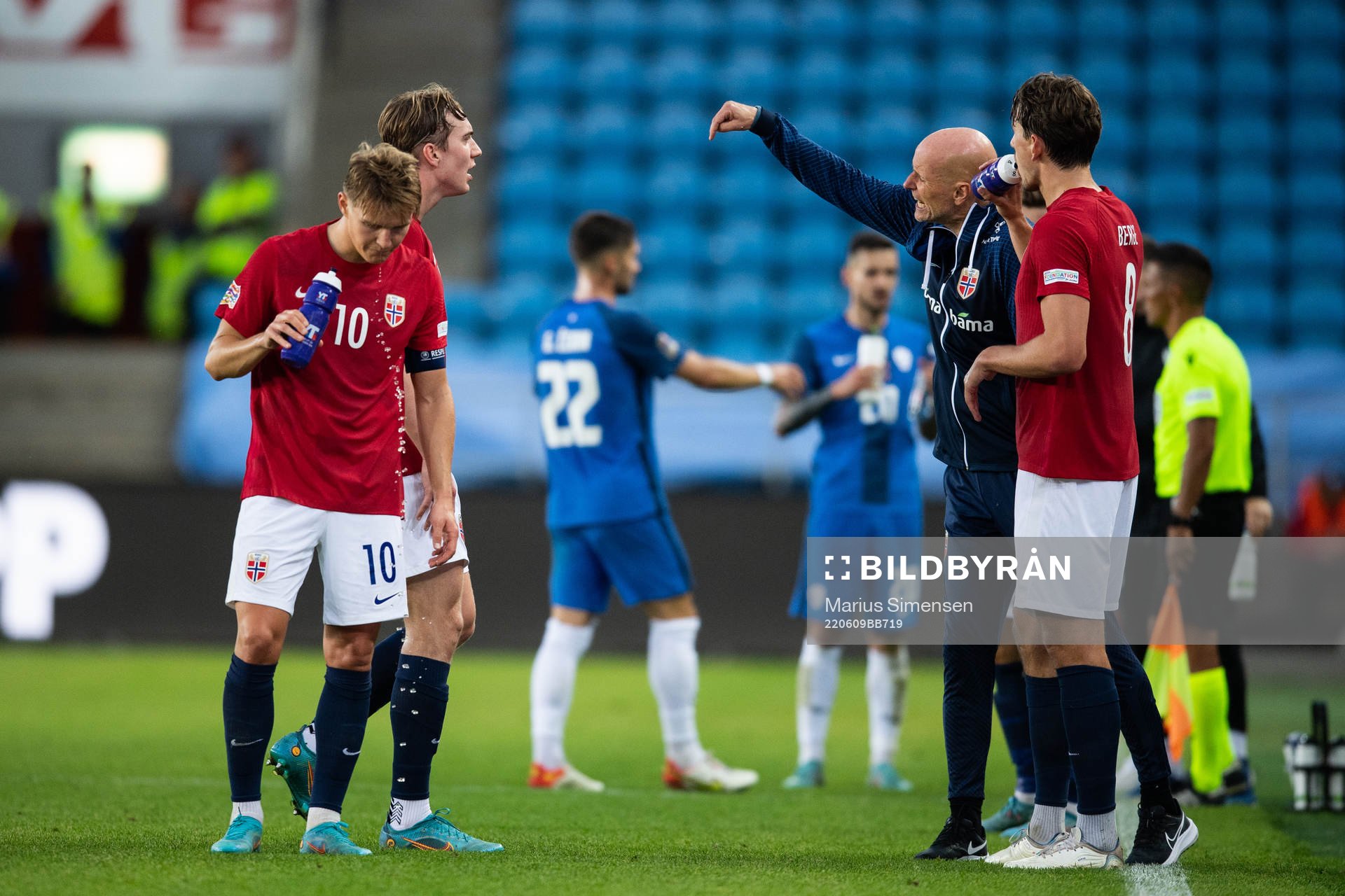 Sander Gard Bolin Berge and Head coach Ståle Solbakken of Norway during the Nations League football match between Norway and Slovenia on June 9, 2022 in Oslo.