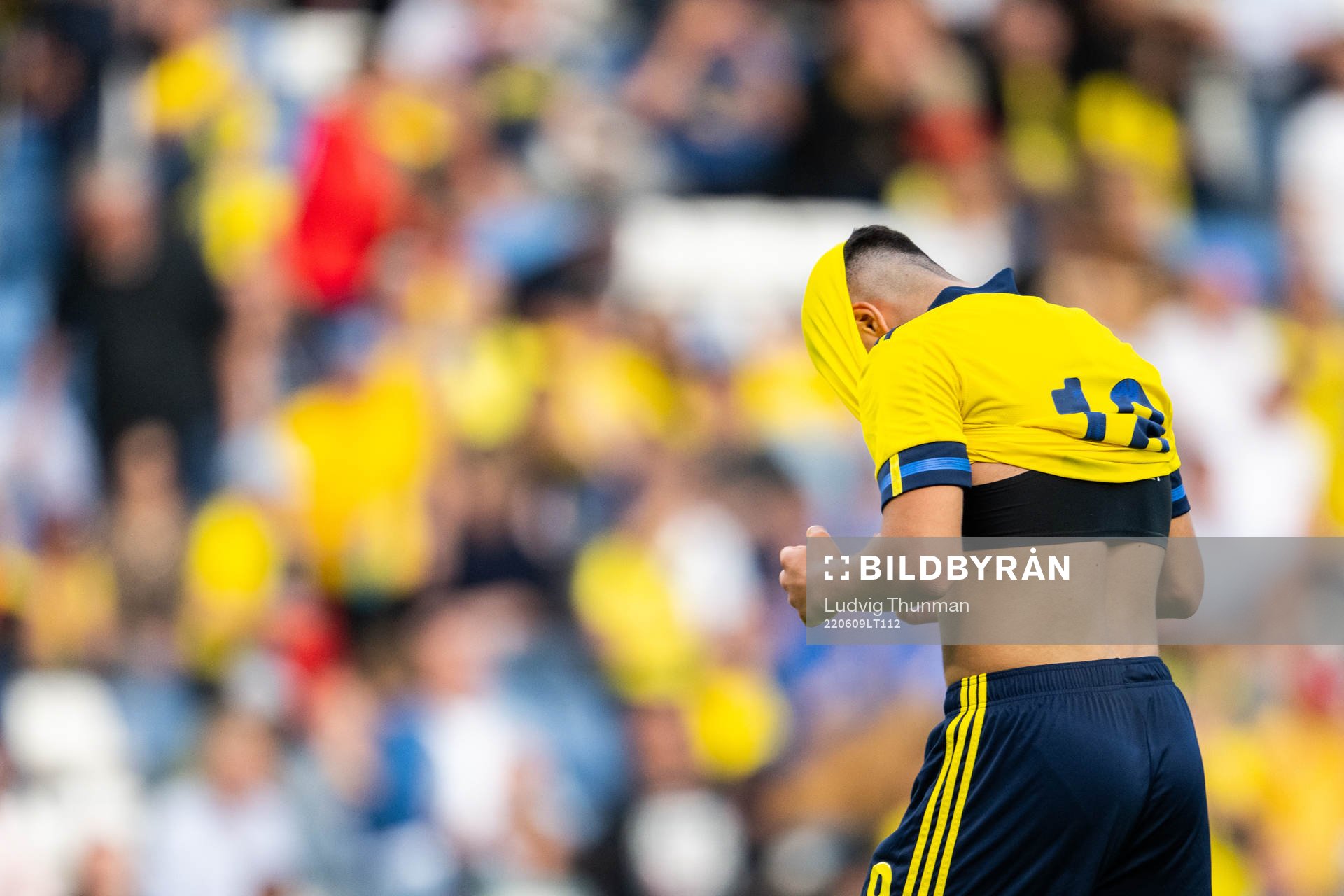 Roony Bardghji of Sweden looks dejected