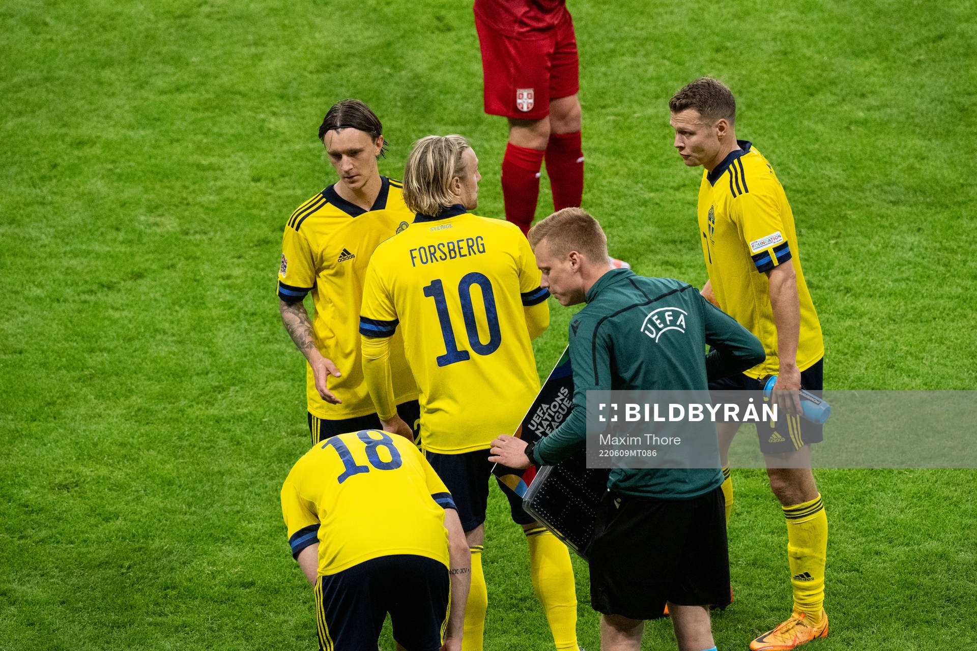Kristoffer Olsson changes with Emil Forsberg and Viktor